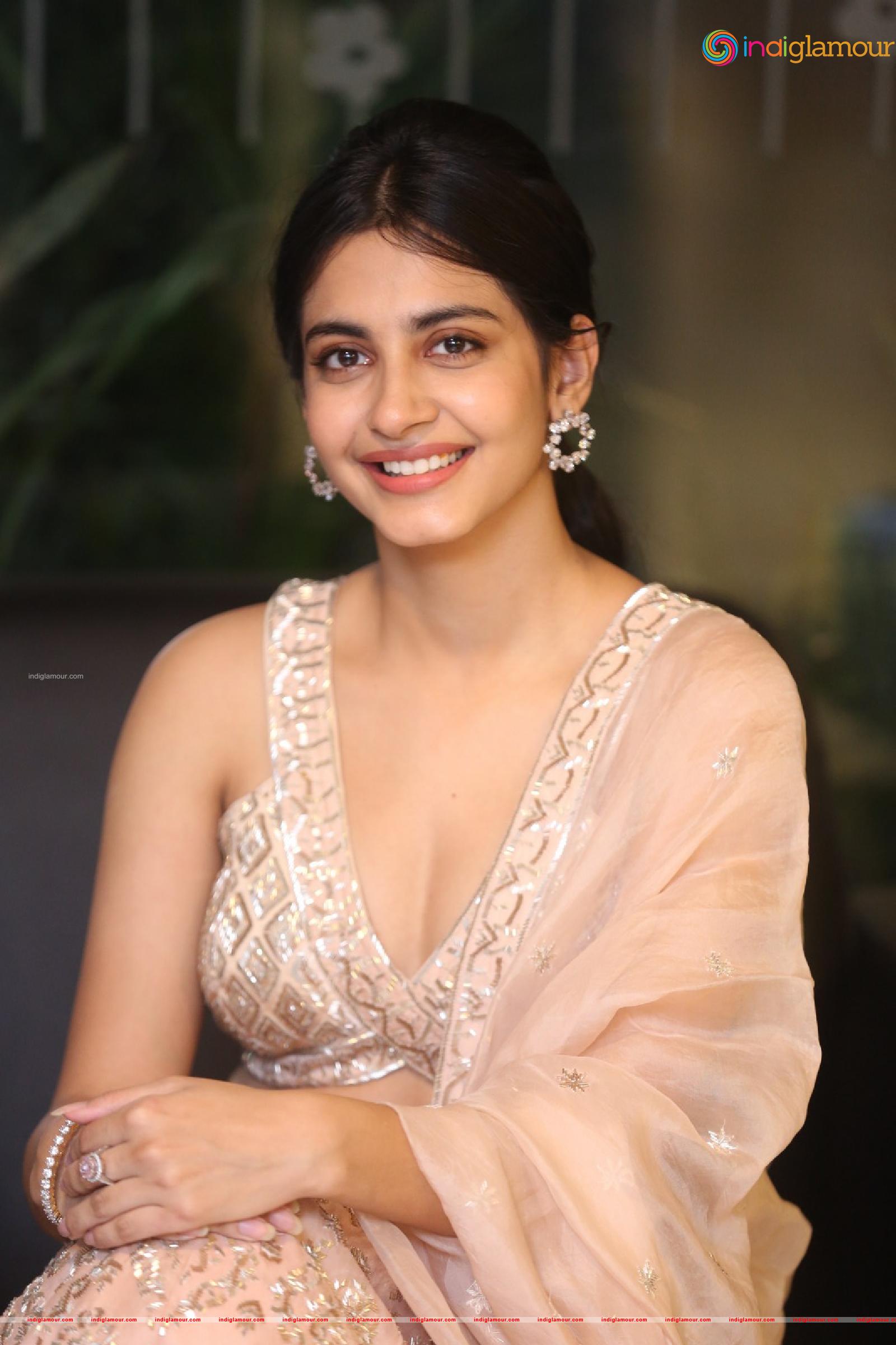 Pragati Srivastava Actress hd photo