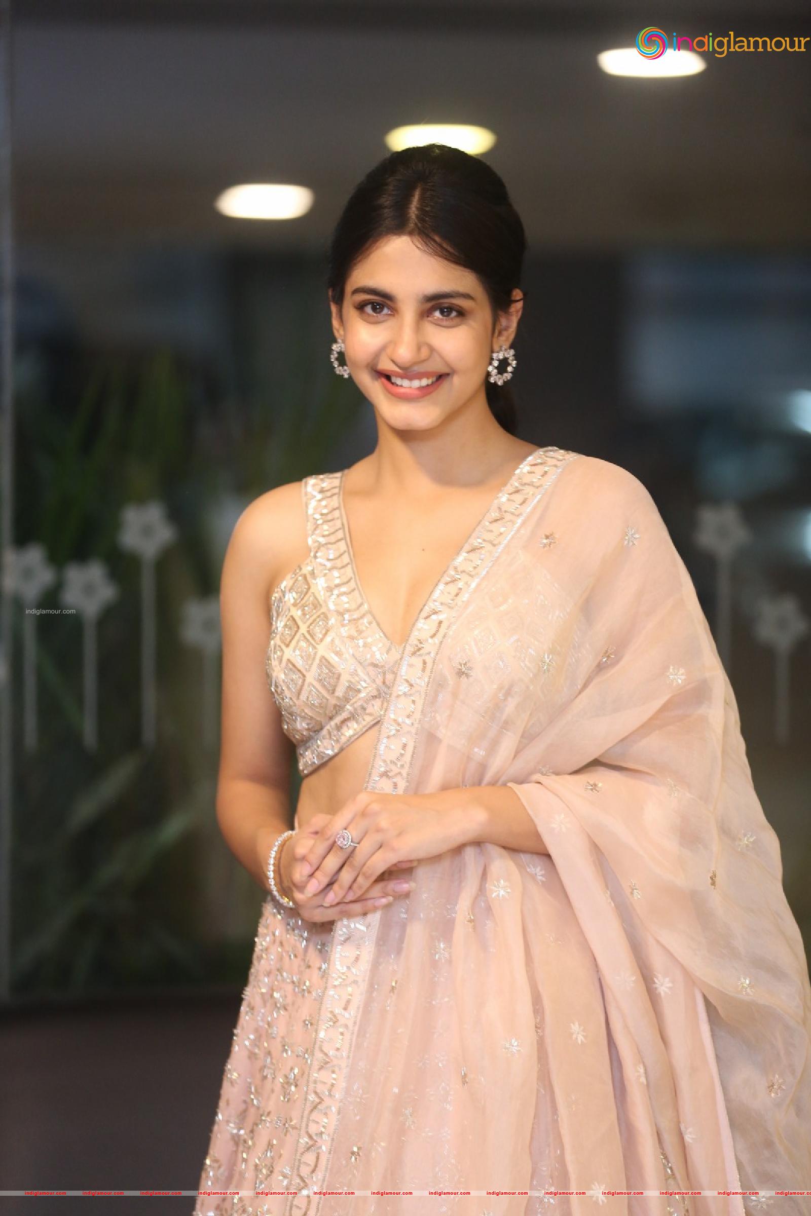 Pragati Srivastava Actress hd photo