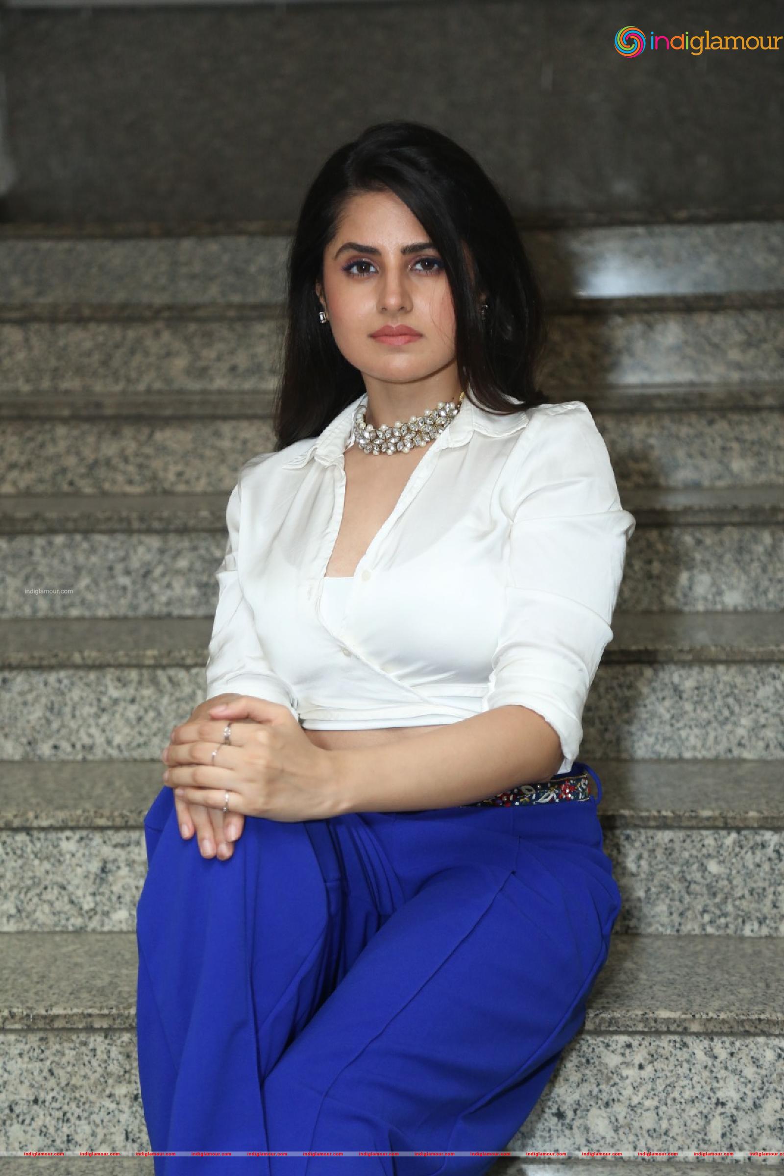 Garima Kaushal Actress hd photo