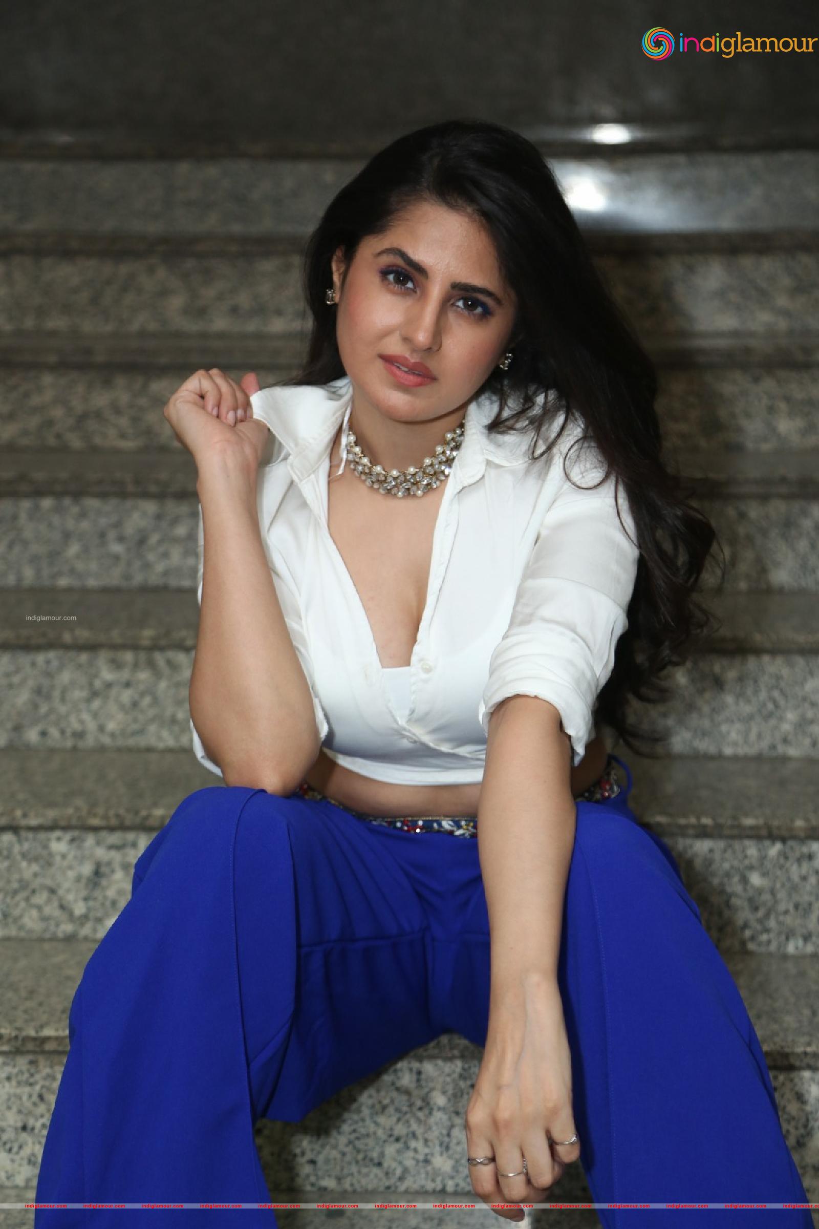Garima Kaushal Actress hd photo