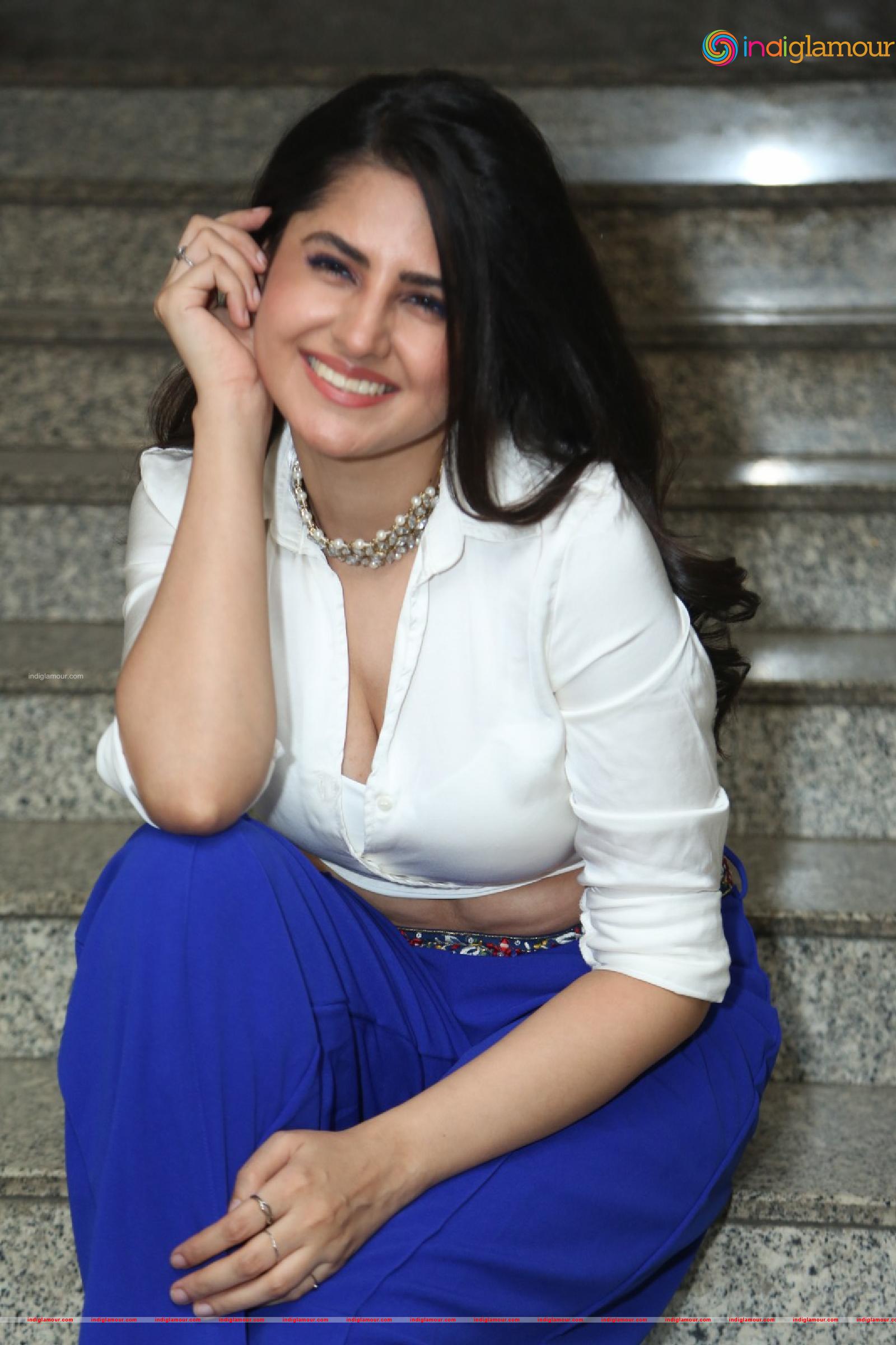 Garima Kaushal Actress hd photo