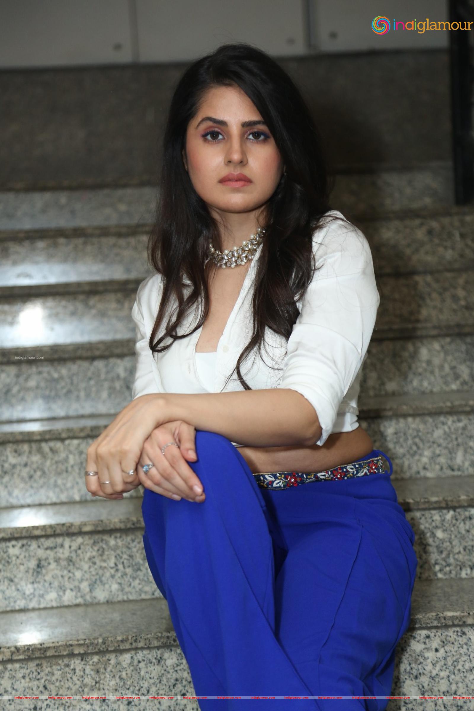 Garima Kaushal Actress hd photo