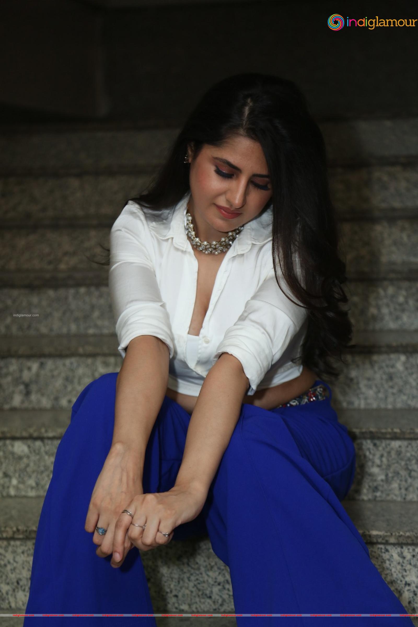 Garima Kaushal Actress hd photo