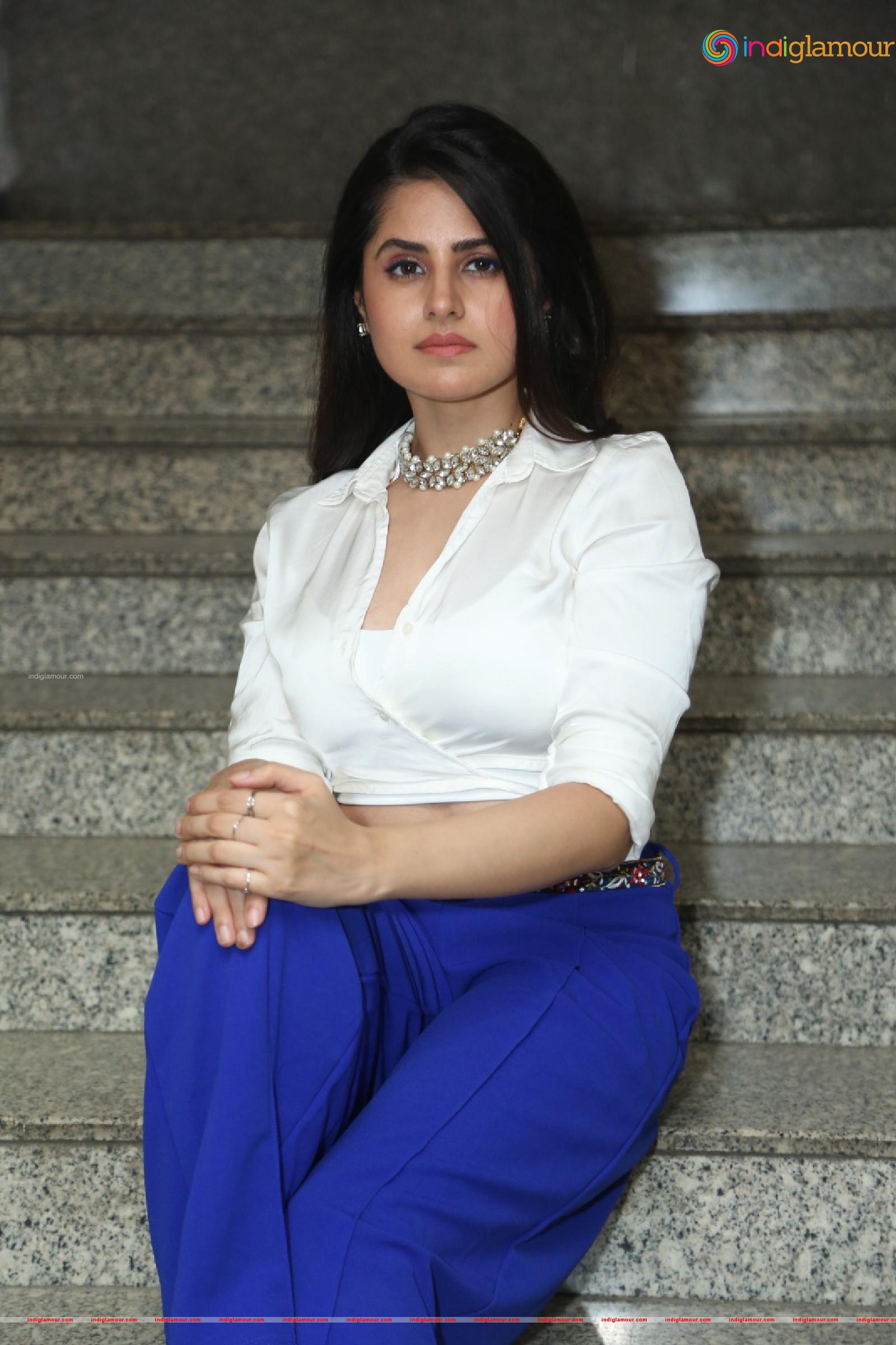Garima Kaushal Actress hd photo