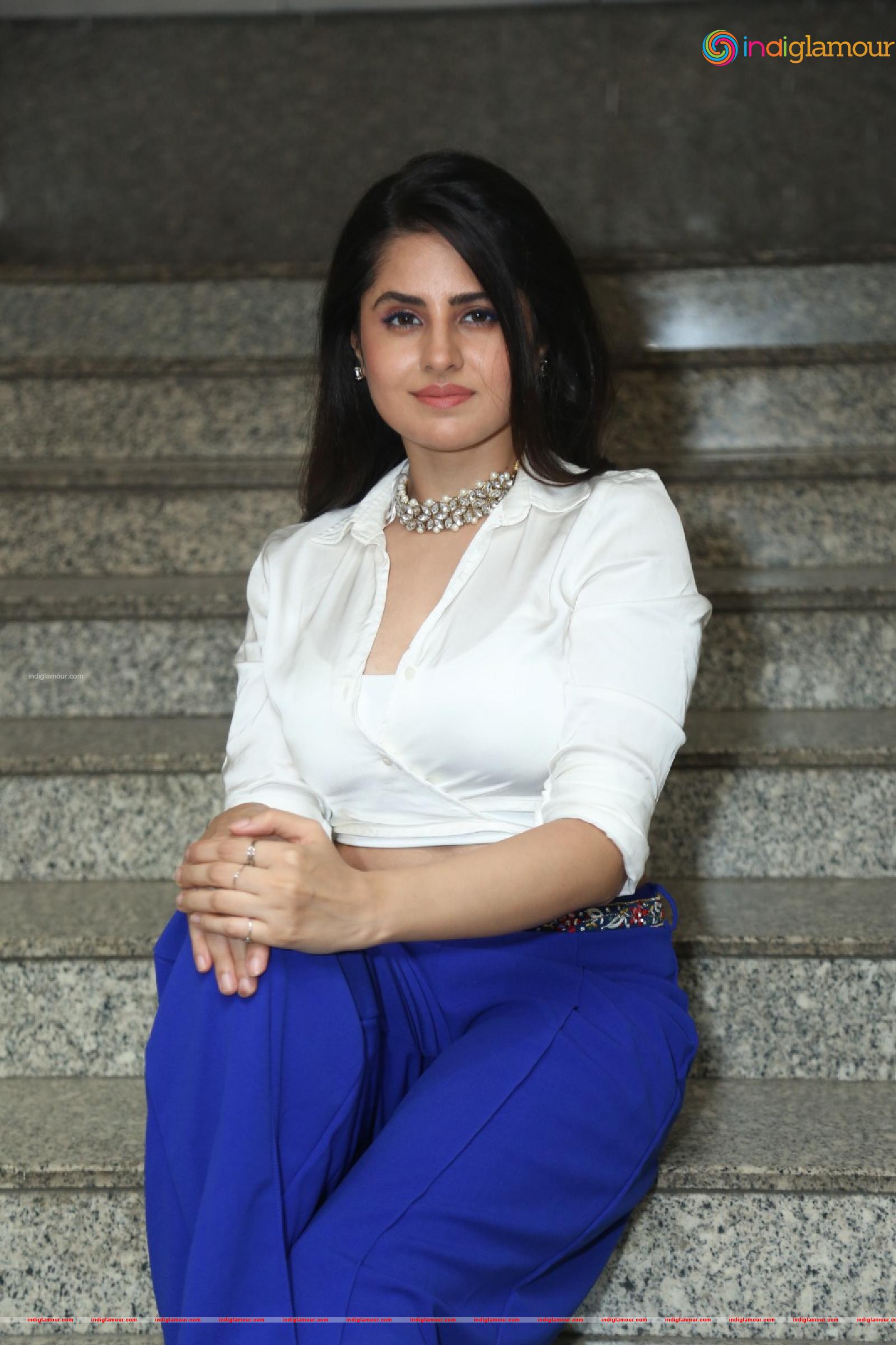Garima Kaushal Actress hd photo