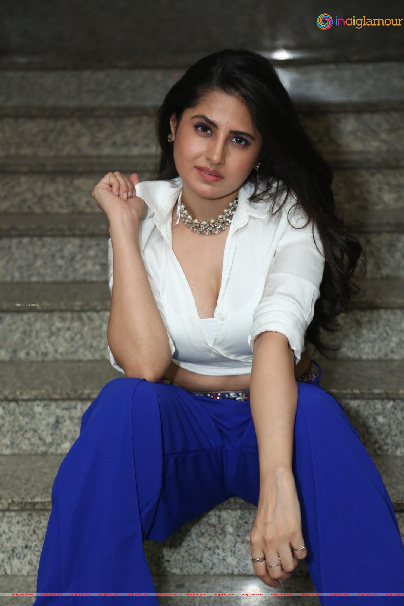 Garima Kaushal Actress hd photo