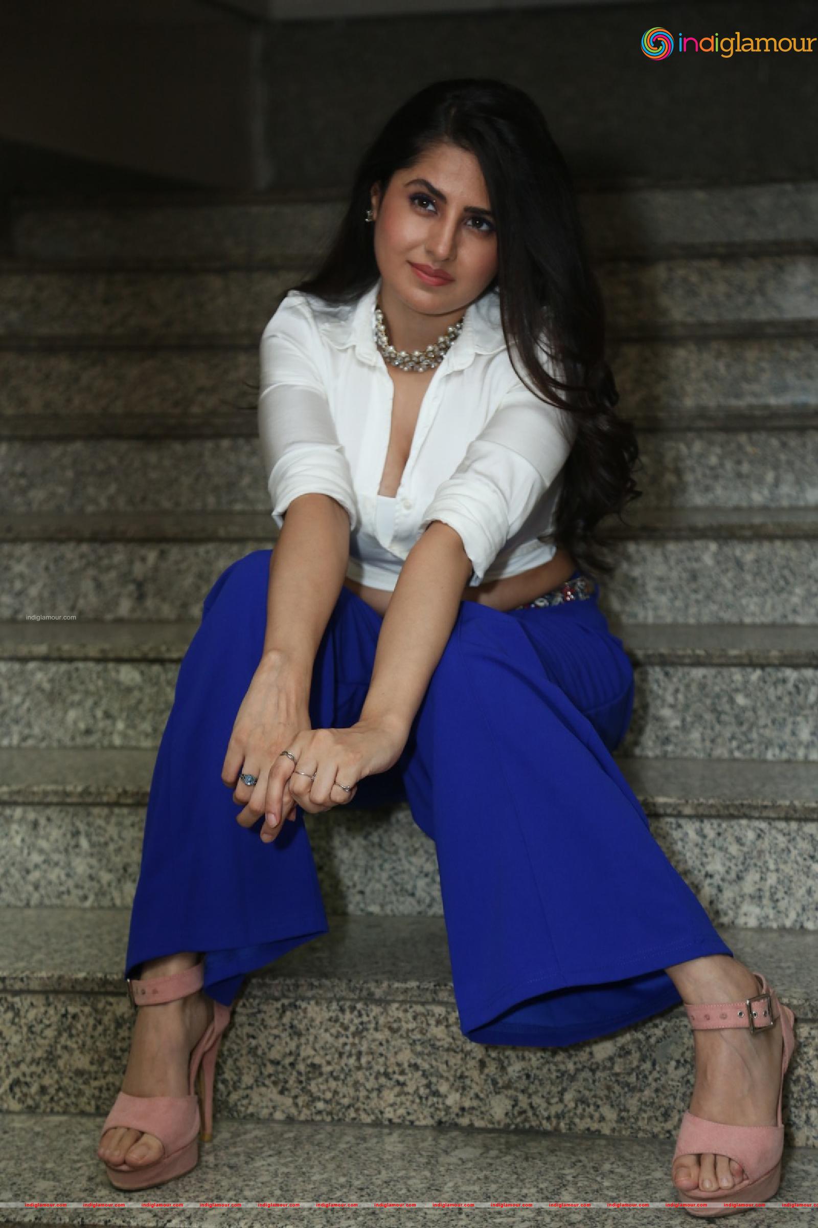 Garima Kaushal Actress hd photo
