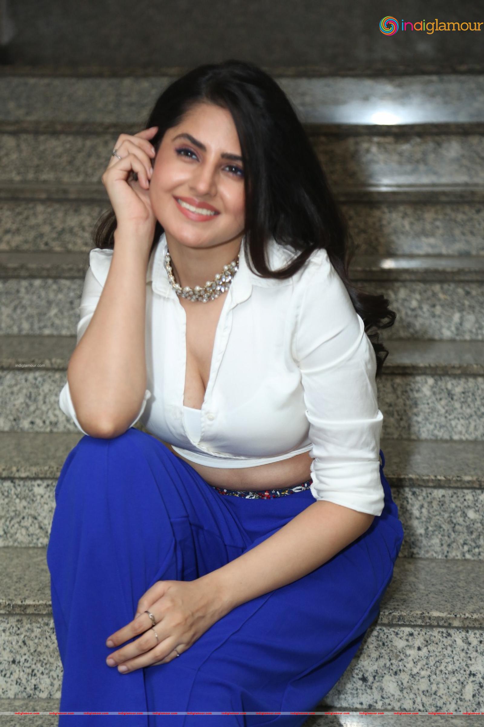 Garima Kaushal Actress hd photo