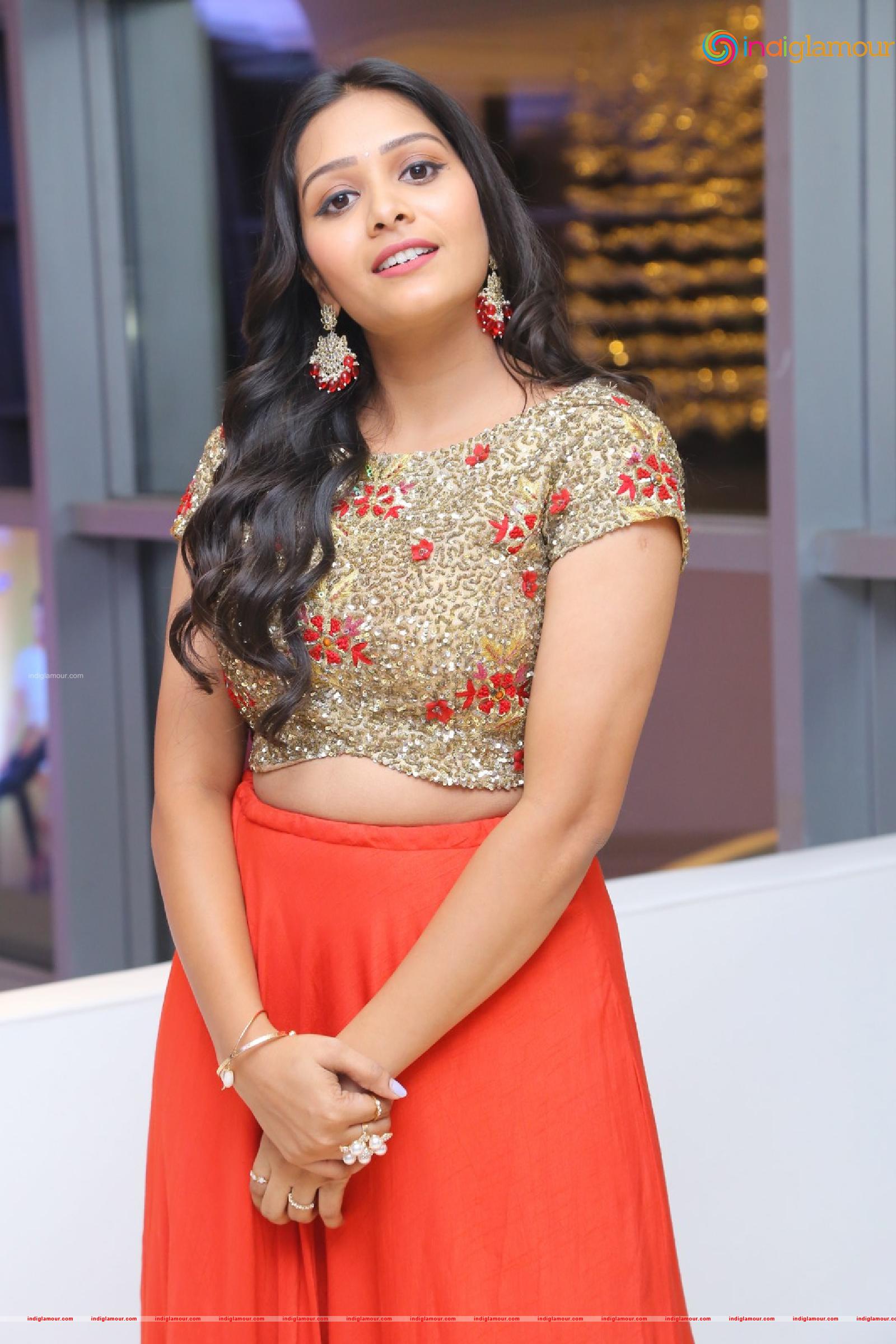 Yamini Actress hd photo