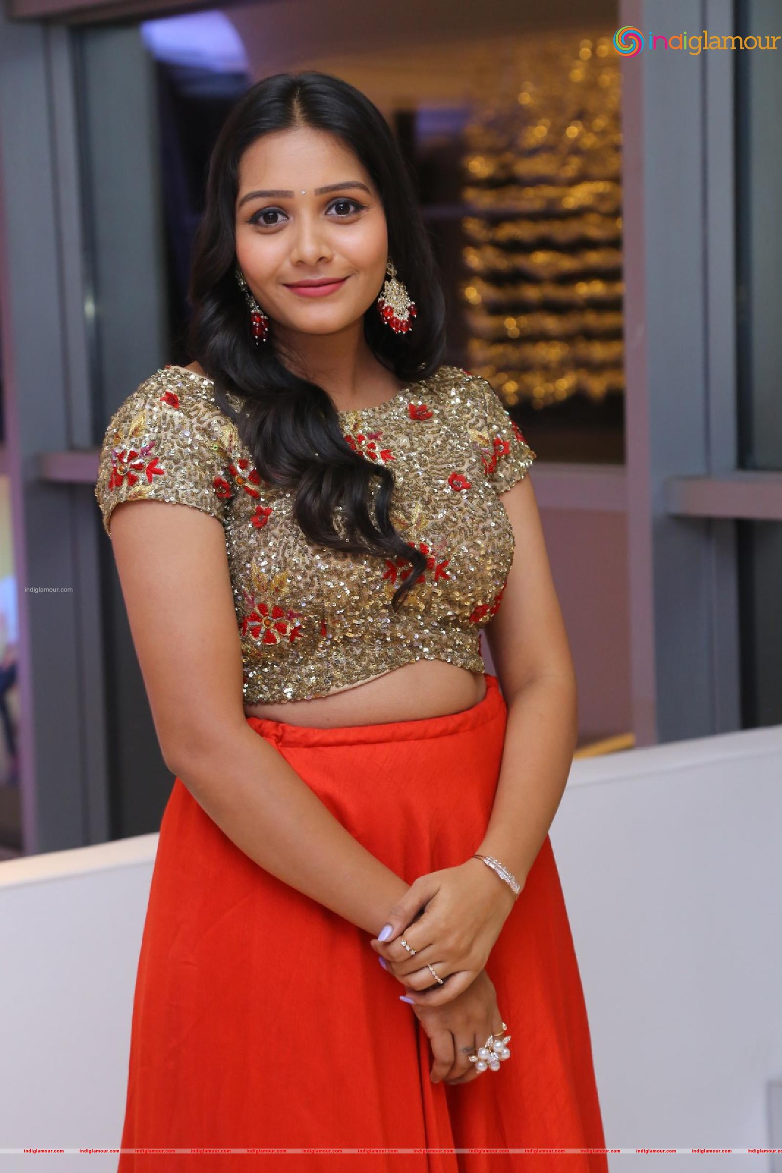 Yamini Actress hd photo