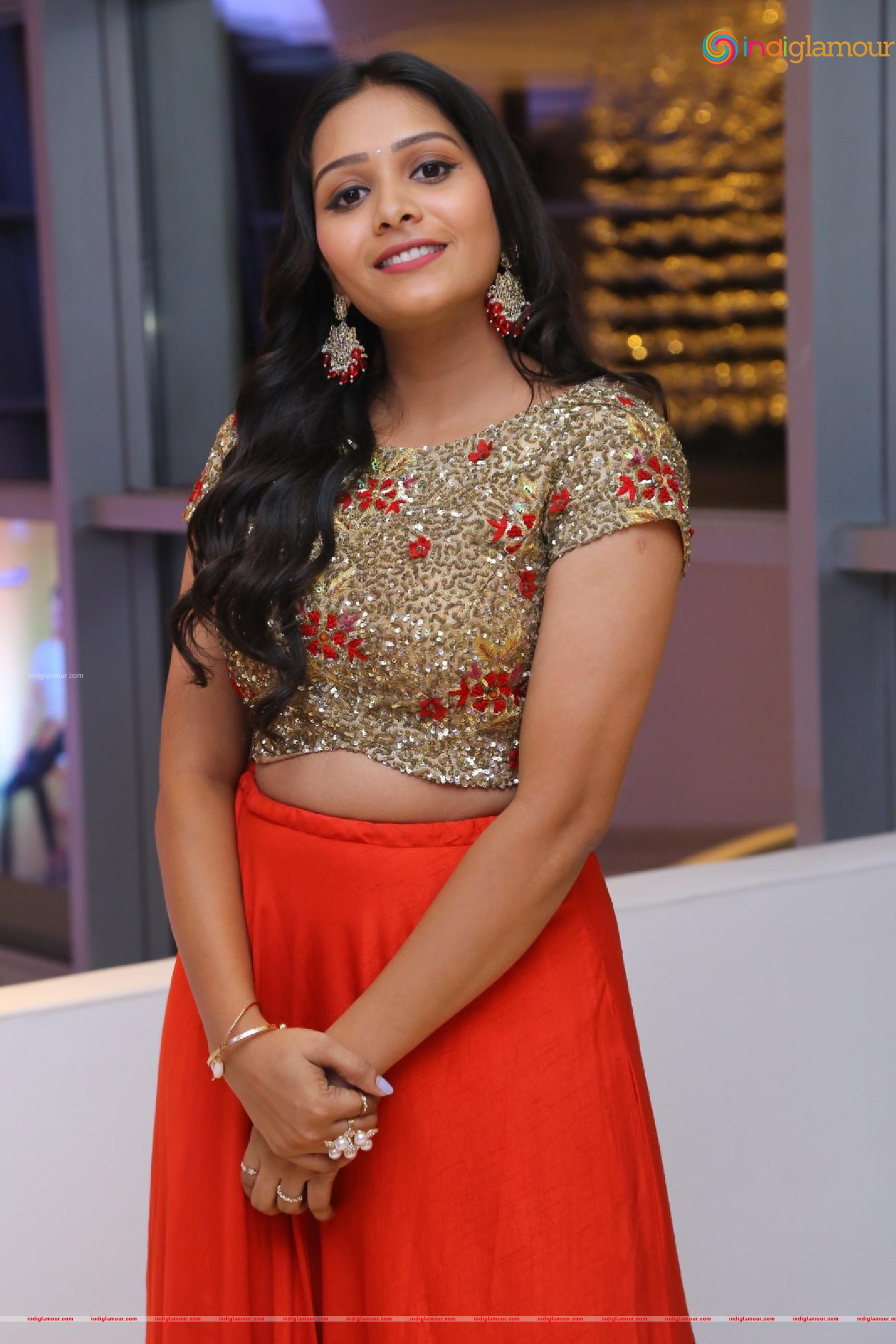 Yamini Actress hd photo
