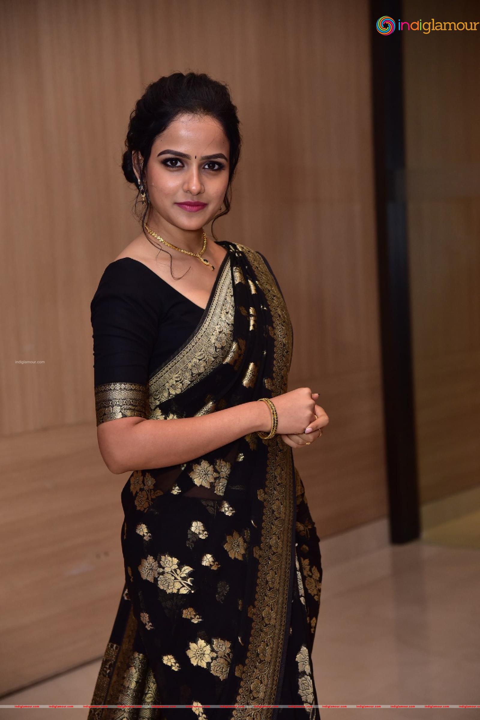 Vaishnavi Chaitanya Actress hd photo