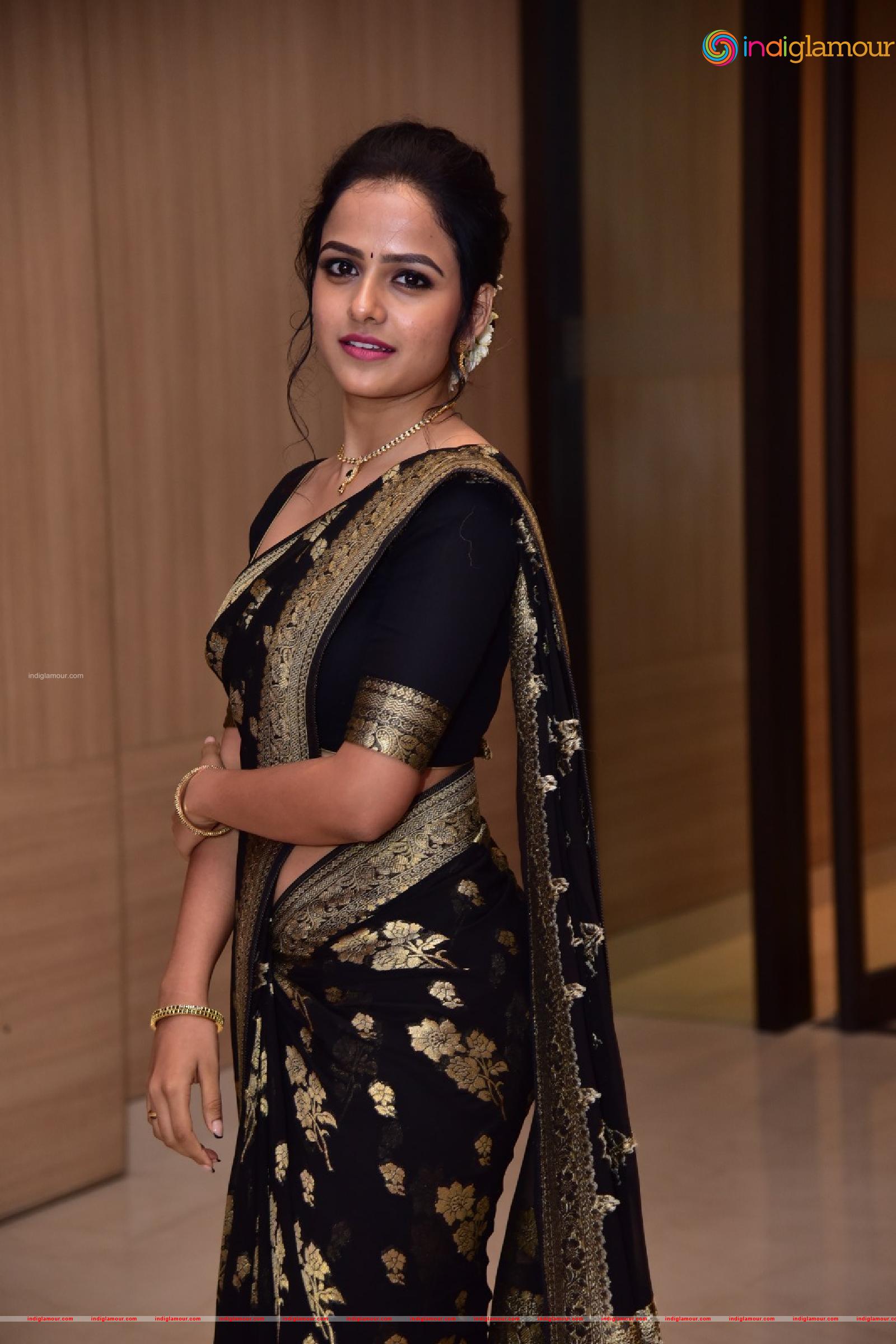 Vaishnavi Chaitanya Actress hd photo