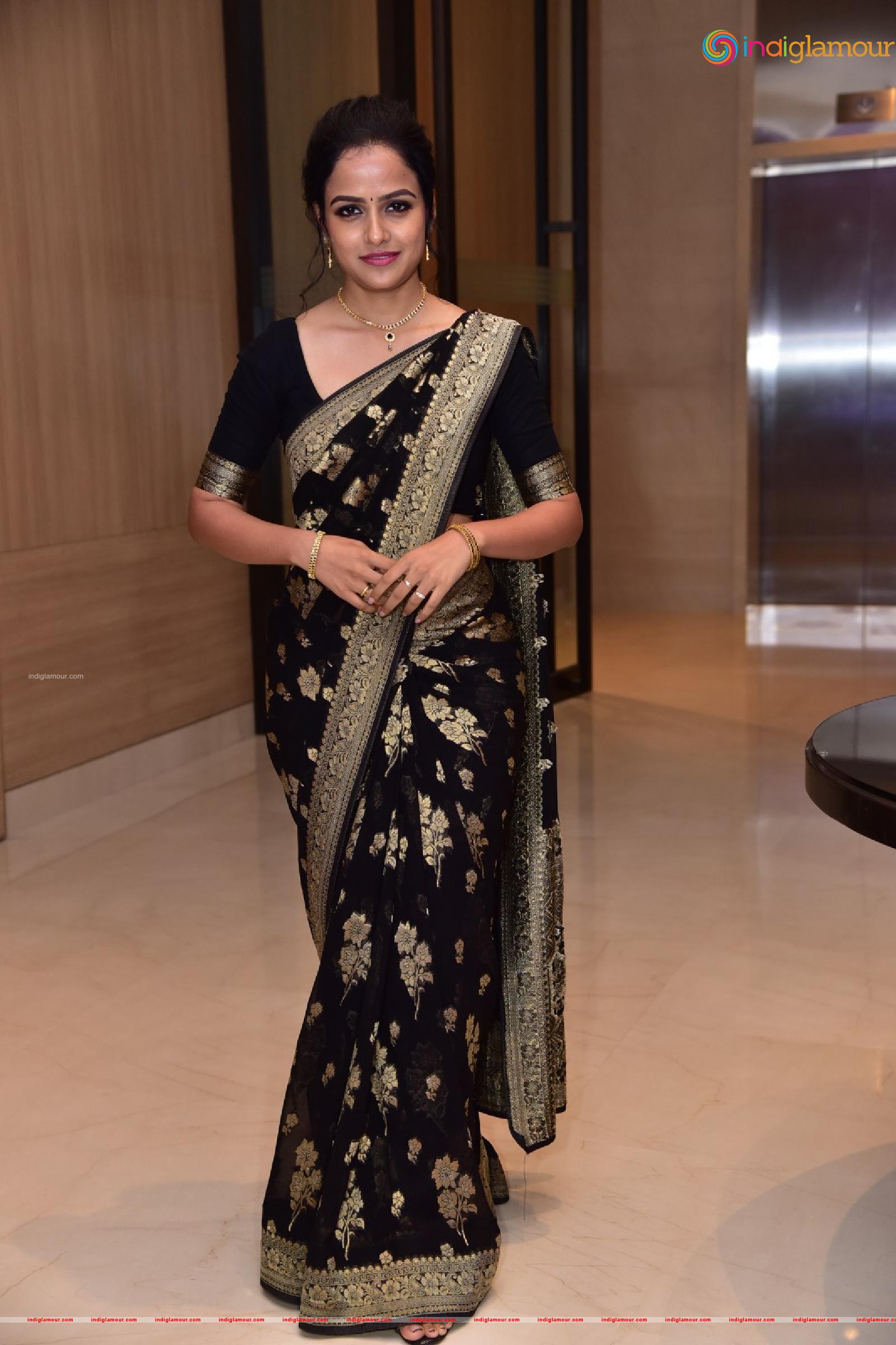 Vaishnavi Chaitanya Actress hd photo