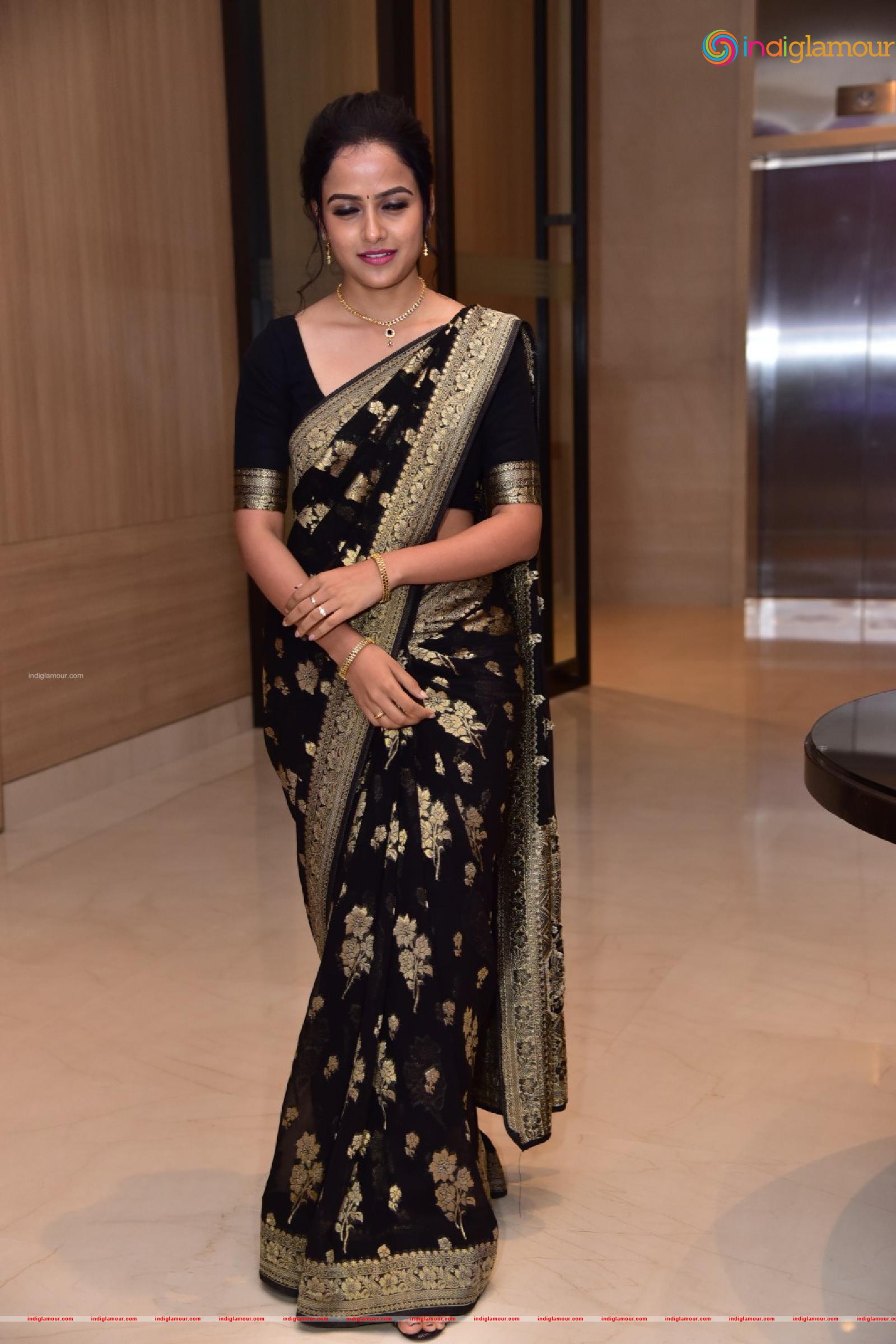 Vaishnavi Chaitanya Actress hd photo