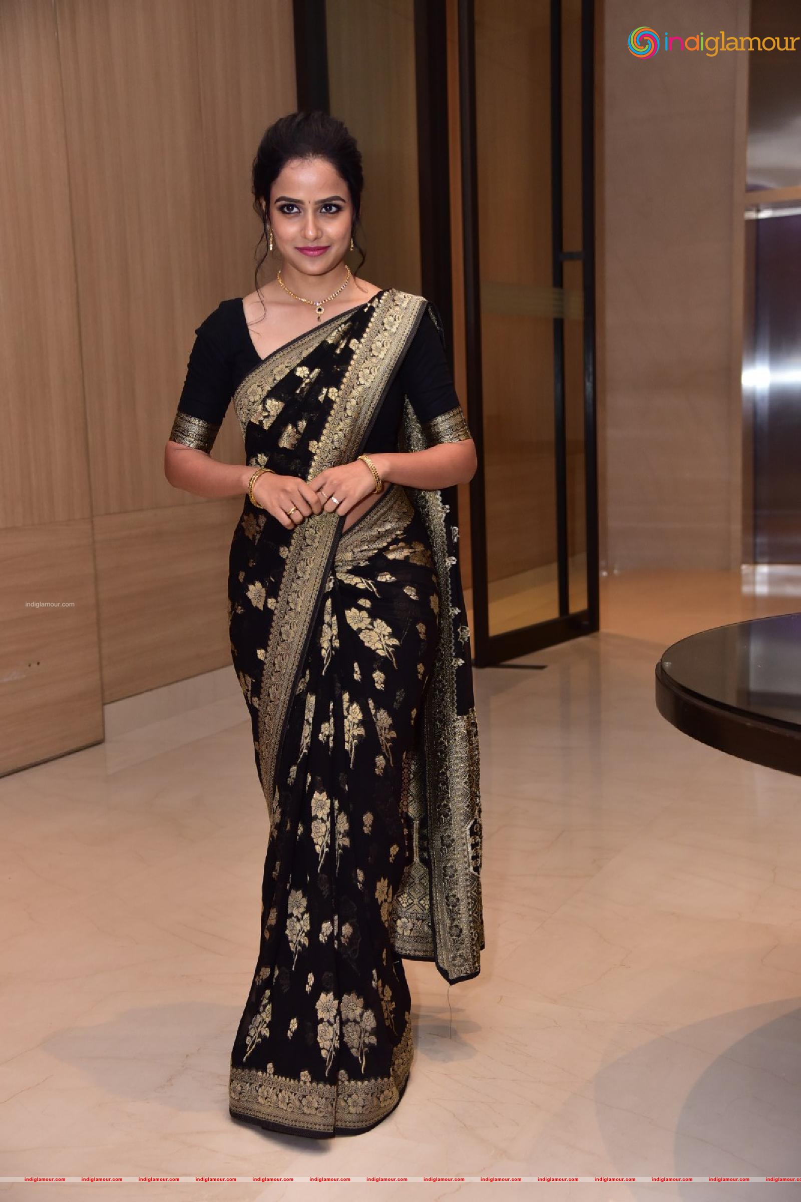 Vaishnavi Chaitanya Actress hd photo