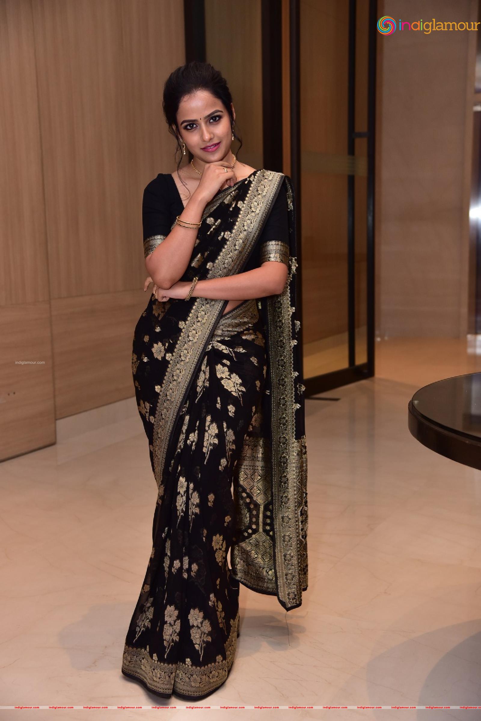 Vaishnavi Chaitanya Actress hd photo