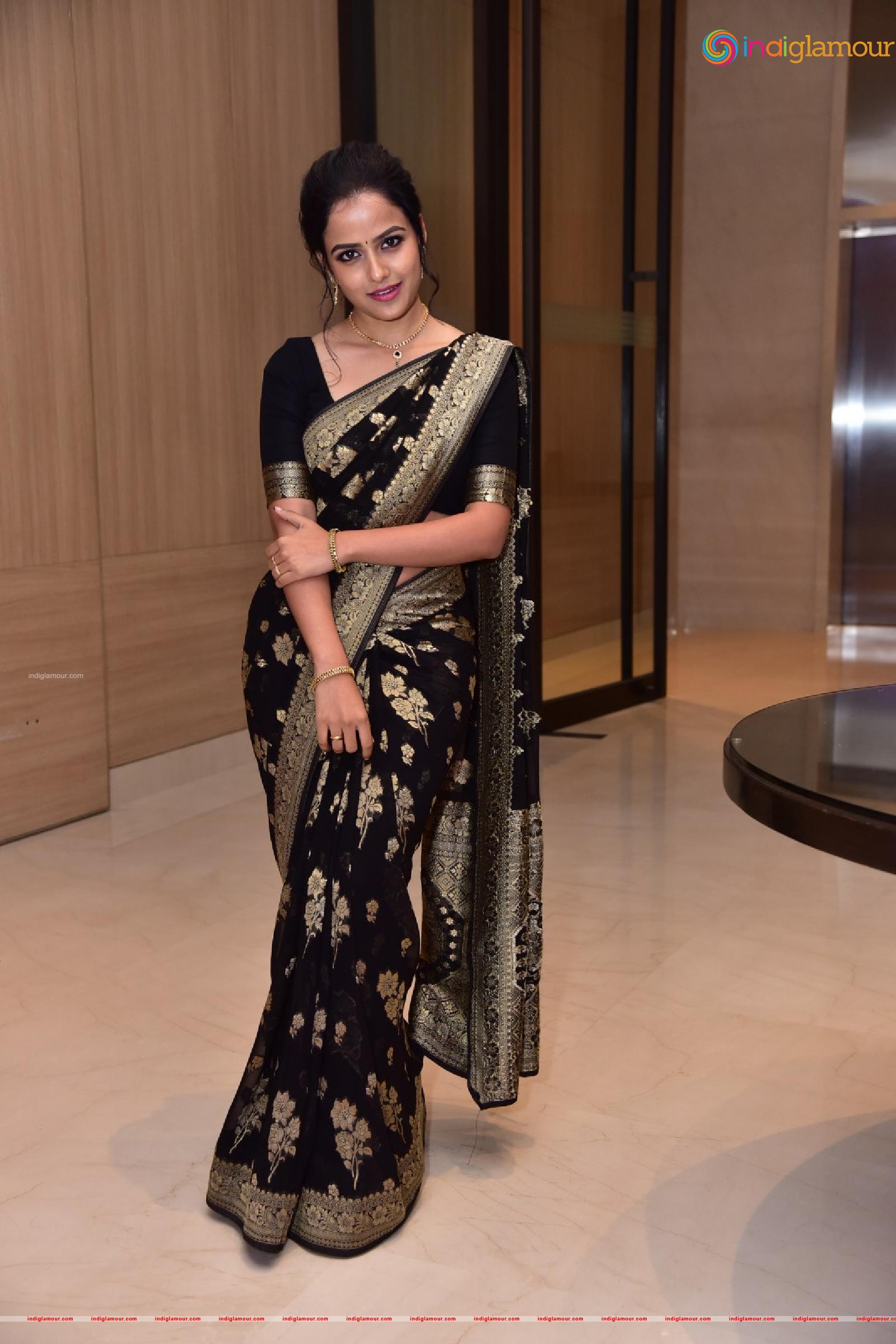 Vaishnavi Chaitanya Actress hd photo