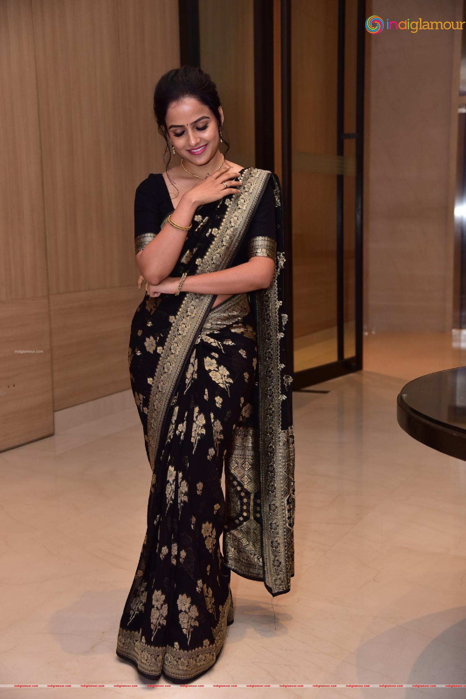 Vaishnavi Chaitanya Actress hd photo