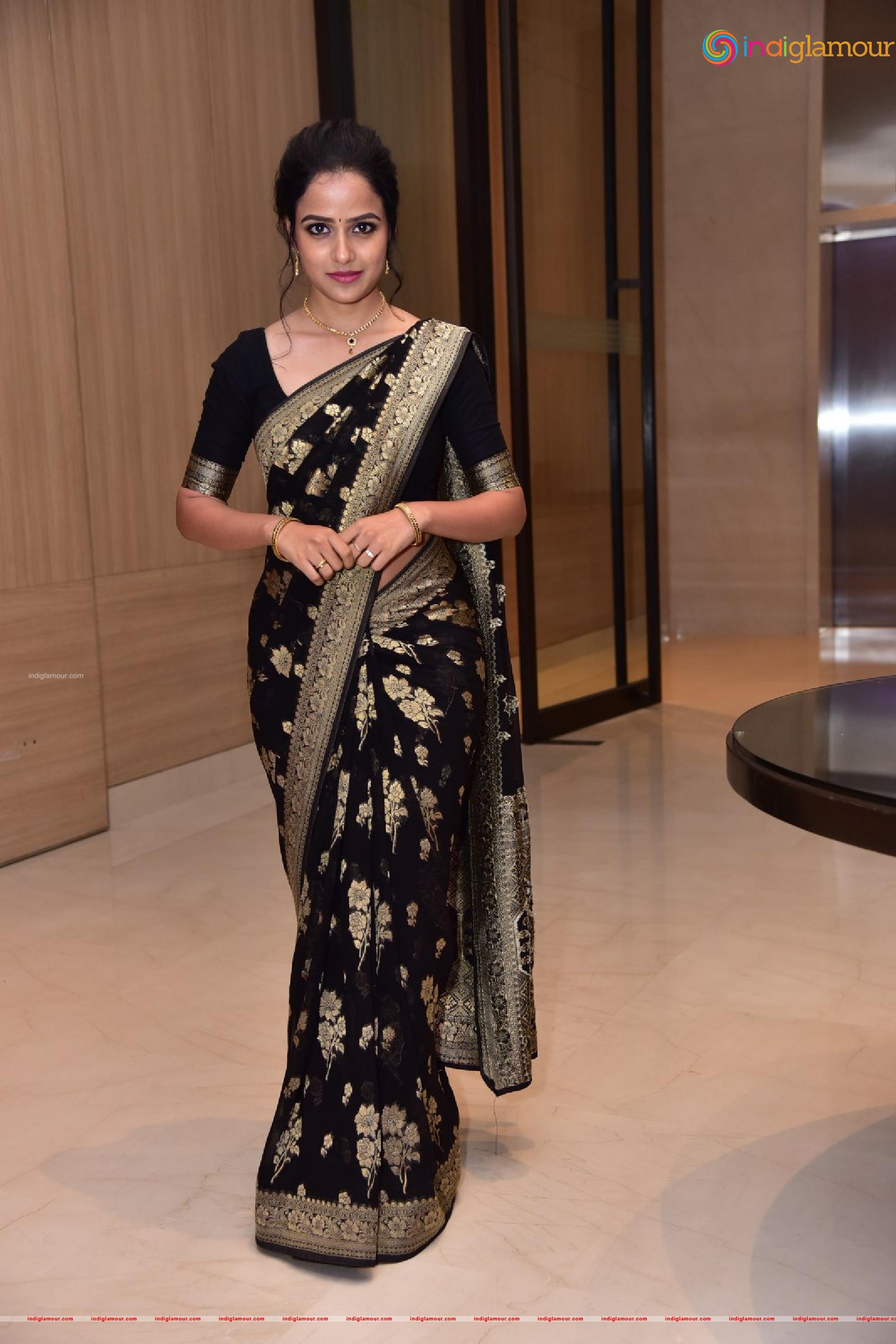 Vaishnavi Chaitanya Actress hd photo