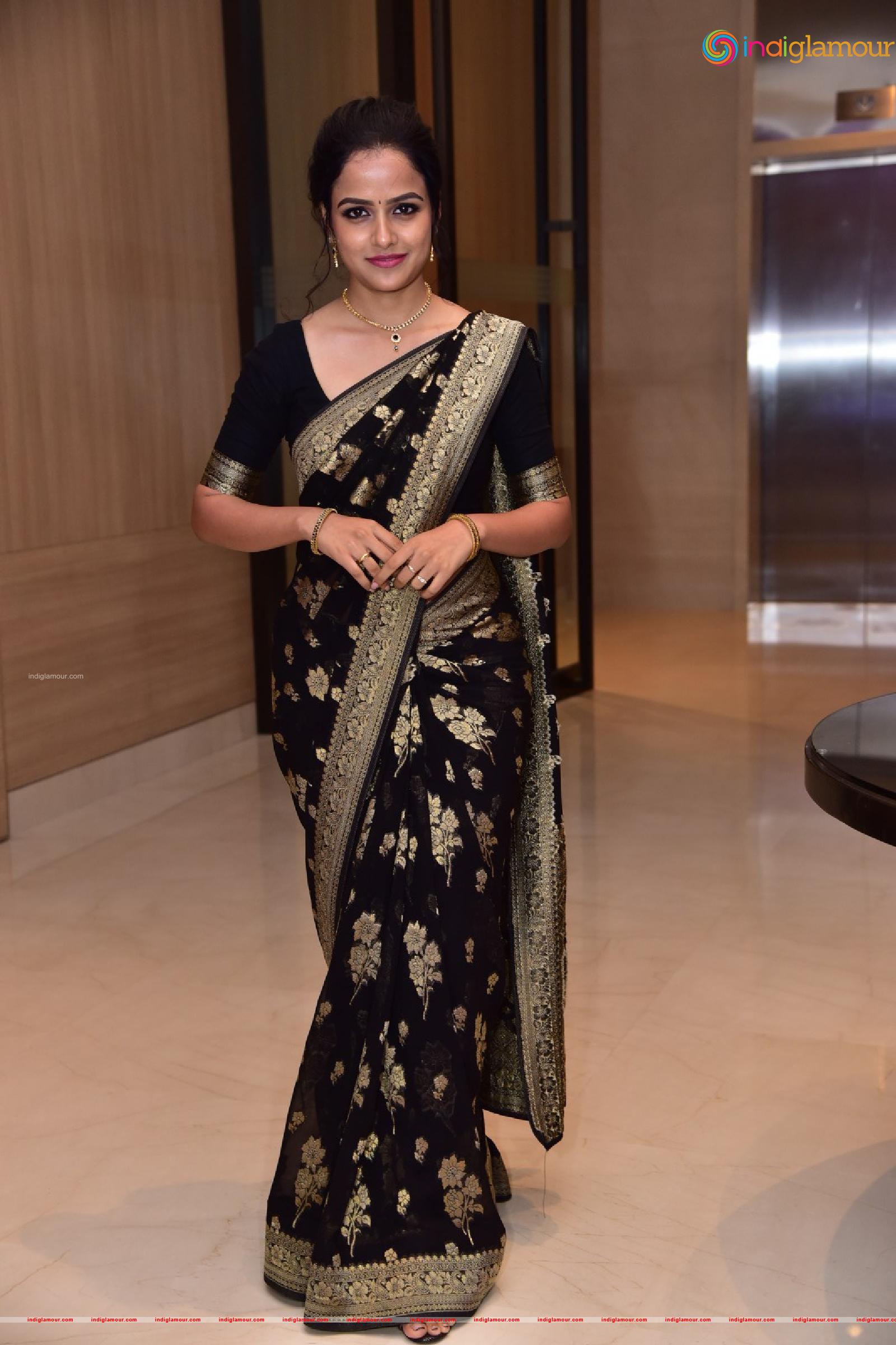 Vaishnavi Chaitanya Actress hd photo