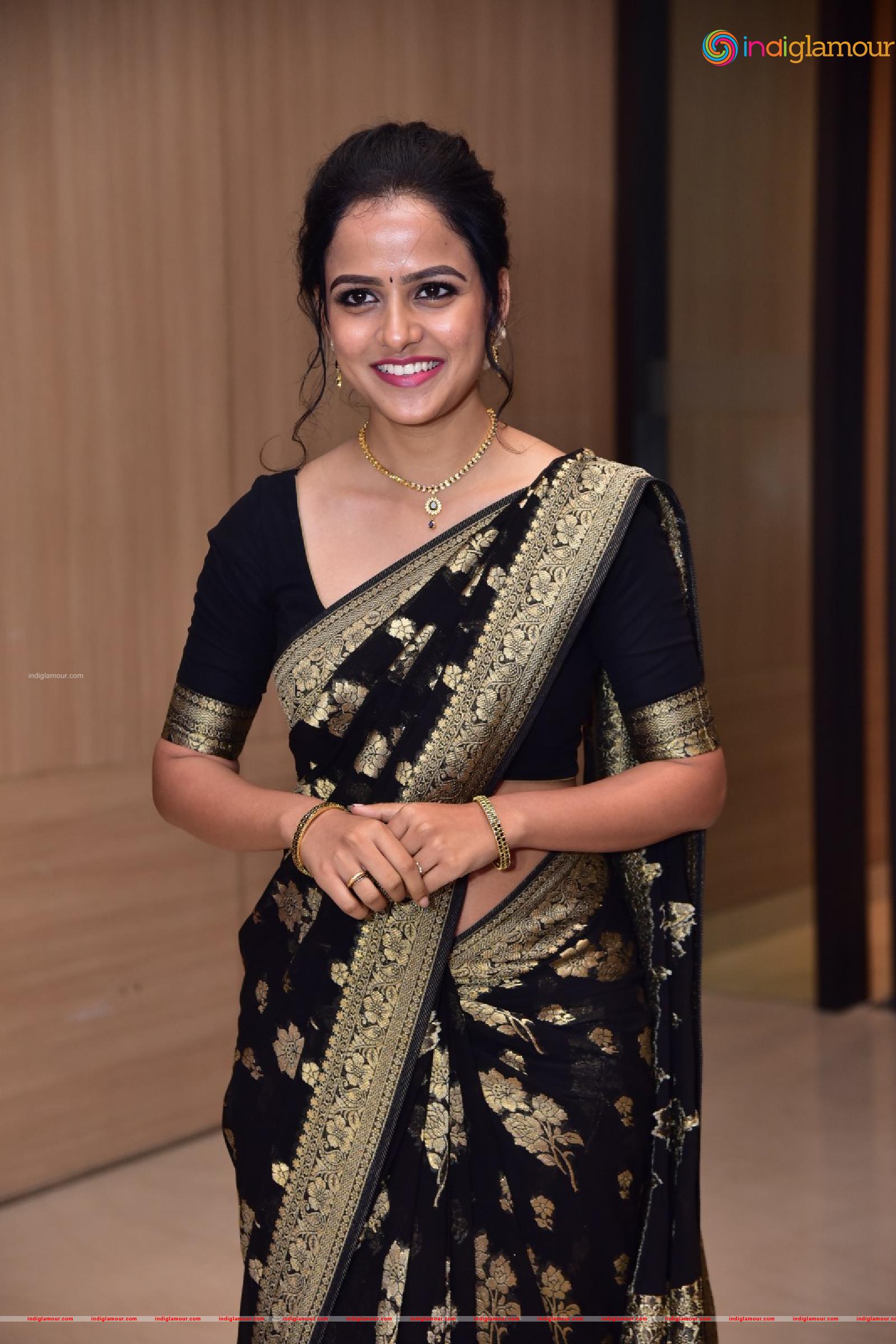Vaishnavi Chaitanya Actress hd photo