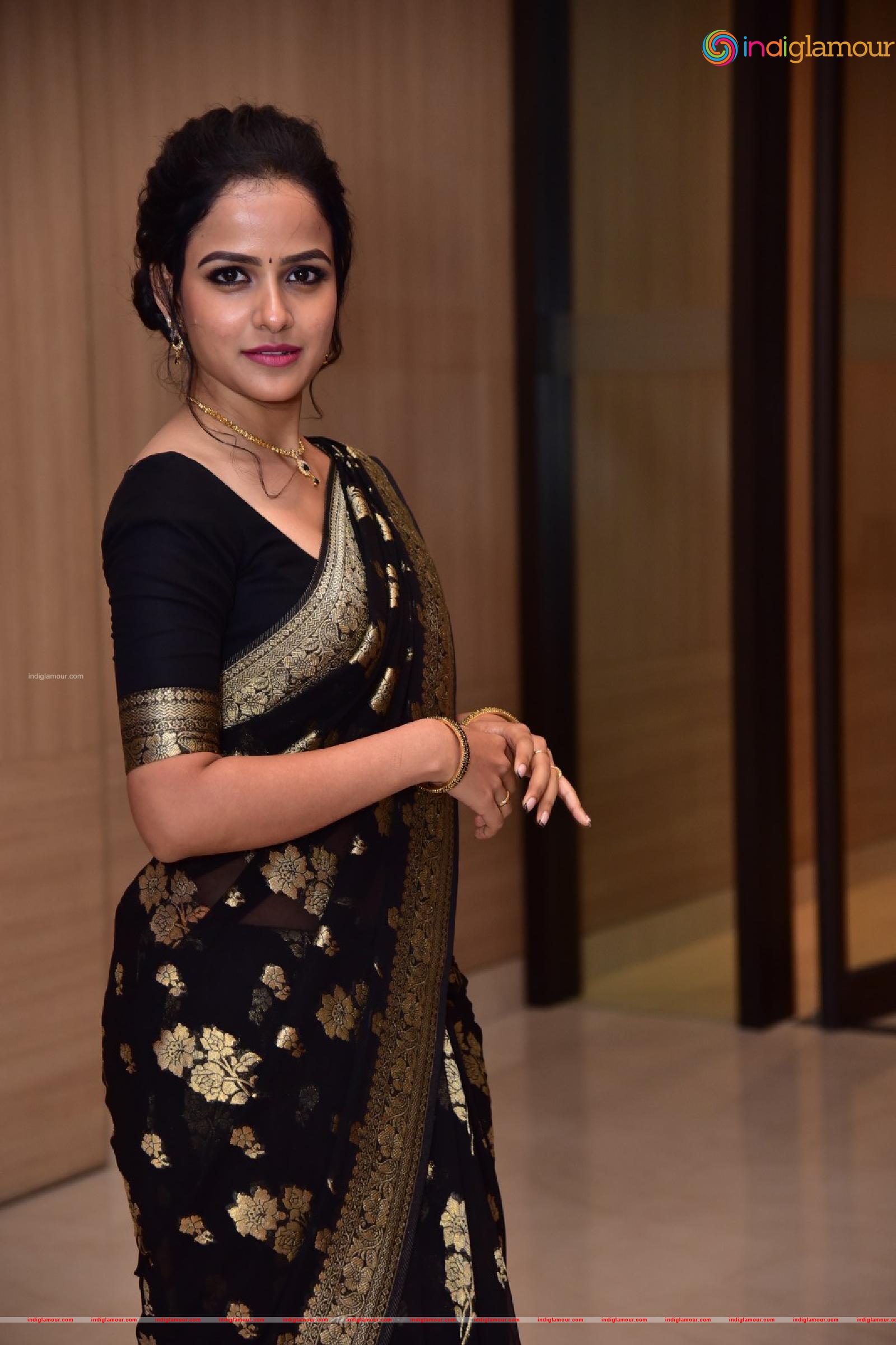 Vaishnavi Chaitanya Actress hd photo