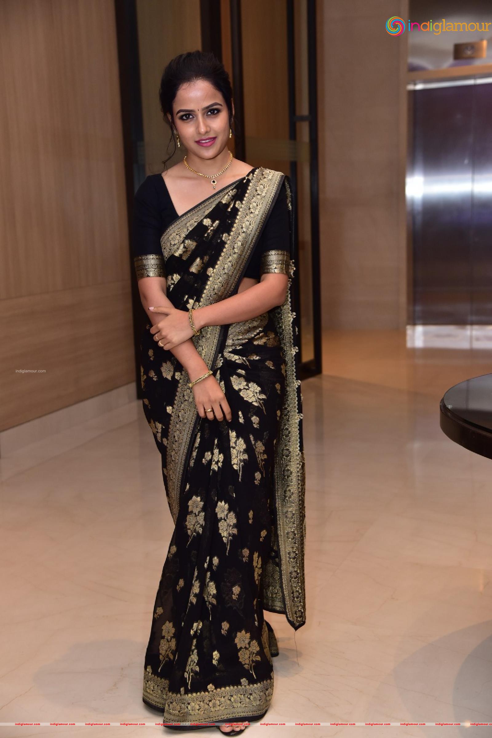 Vaishnavi Chaitanya Actress hd photo