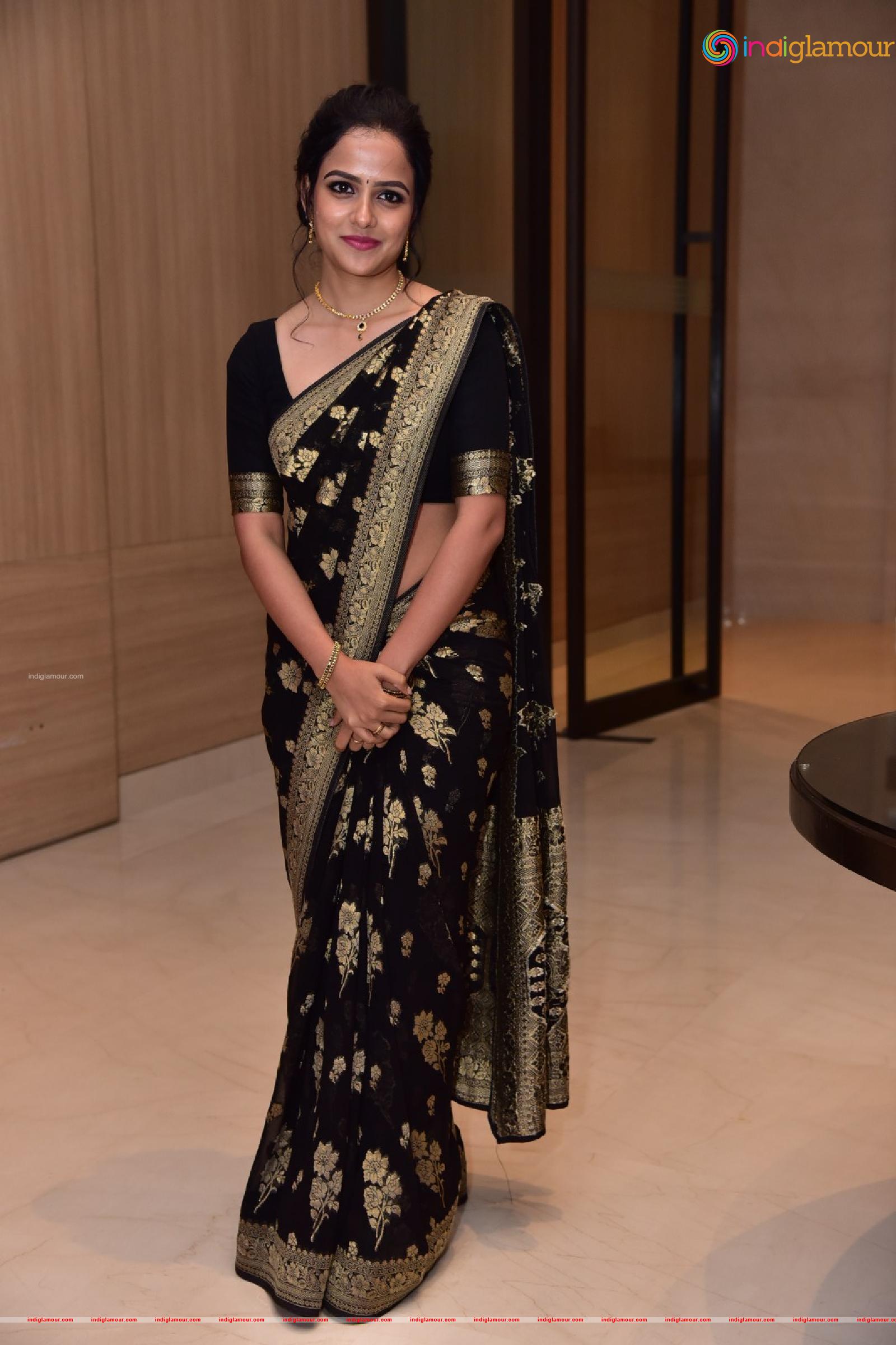 Vaishnavi Chaitanya Actress hd photo