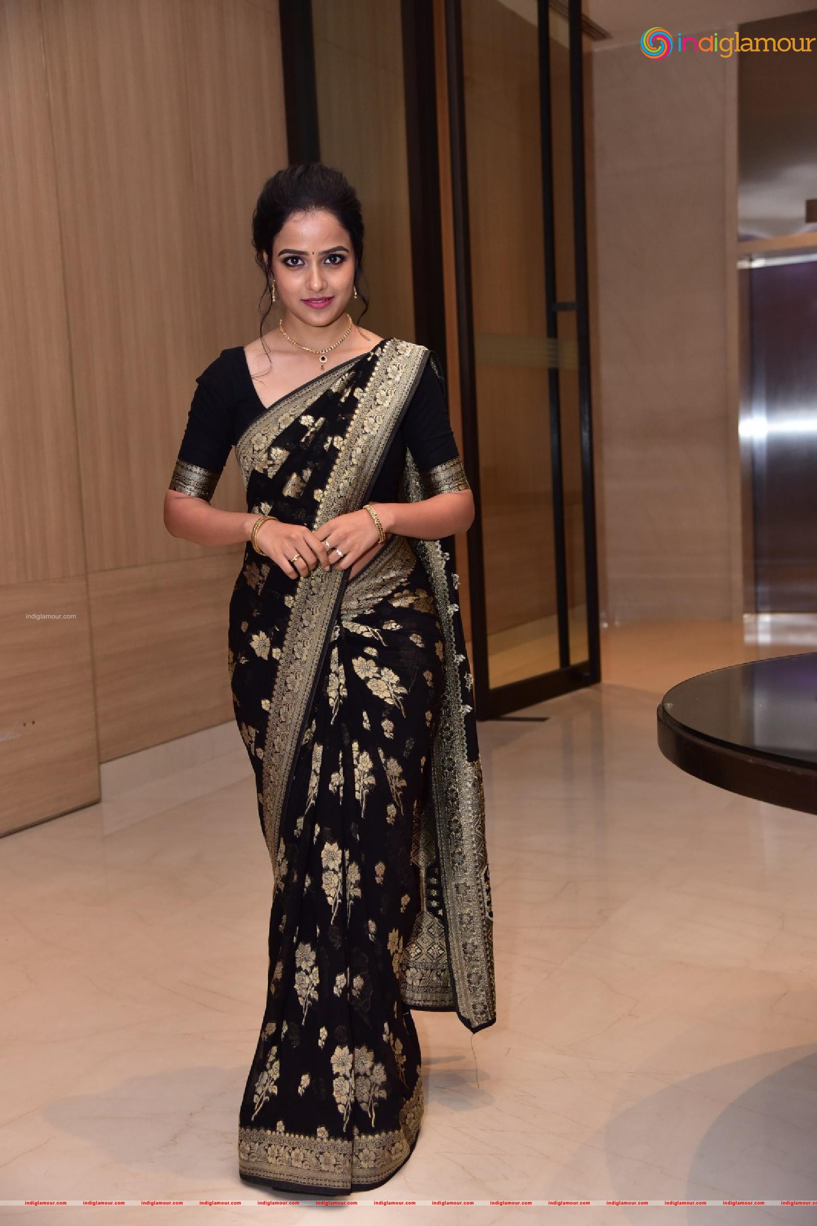 Vaishnavi Chaitanya Actress hd photo