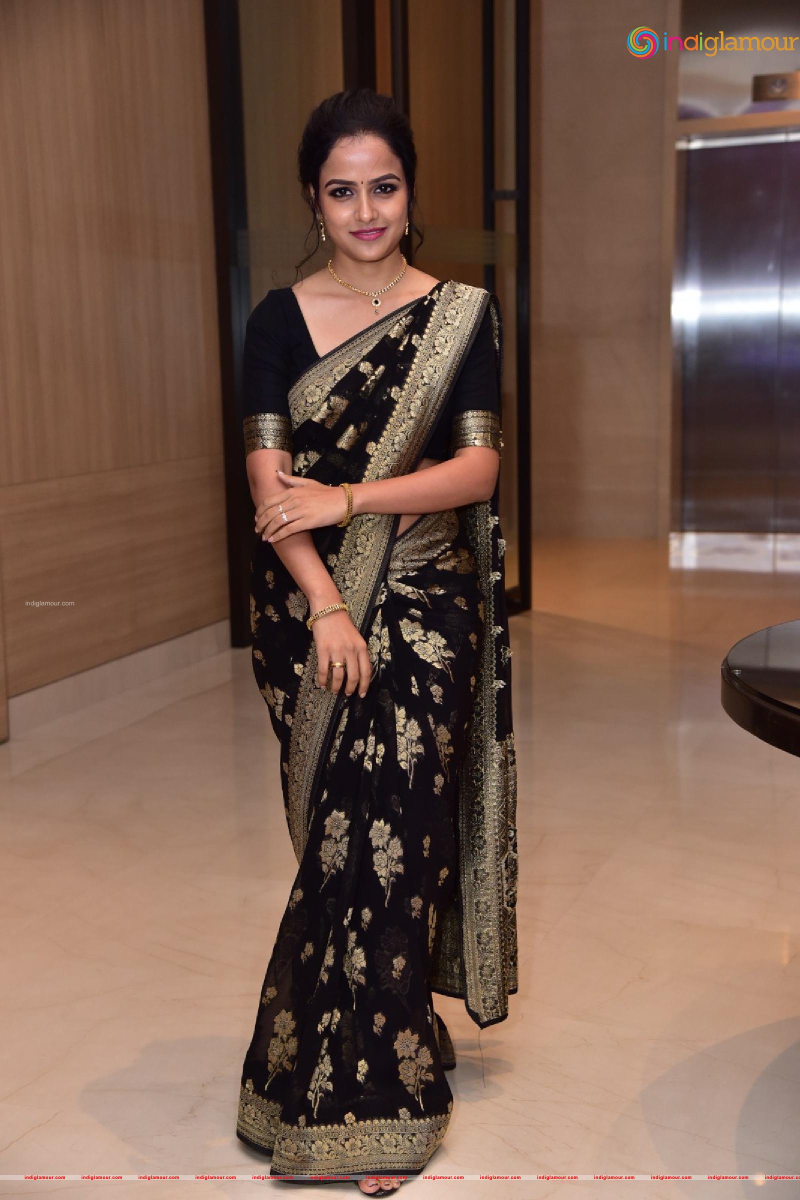 Vaishnavi Chaitanya Actress hd photo
