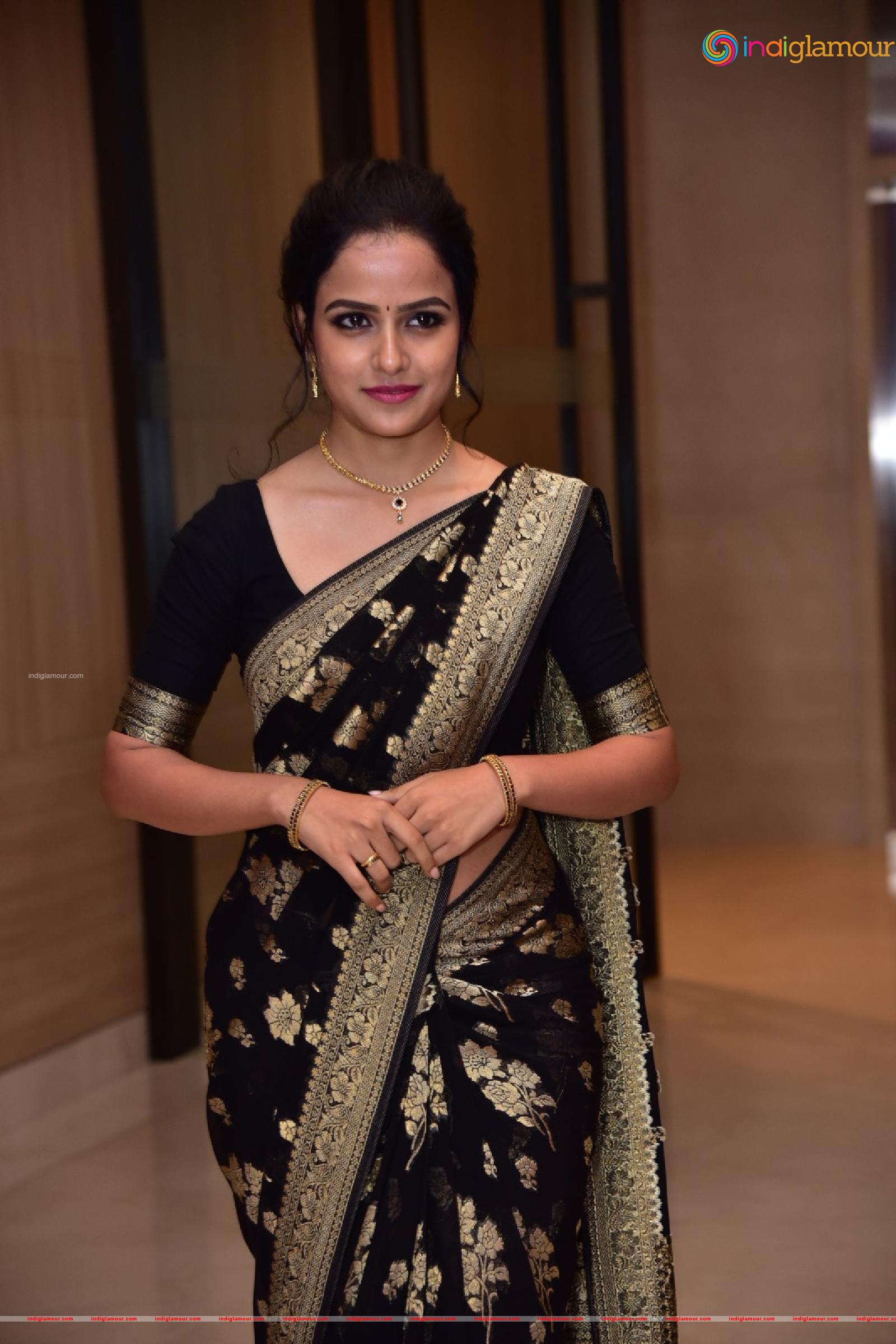 Vaishnavi Chaitanya Actress hd photo