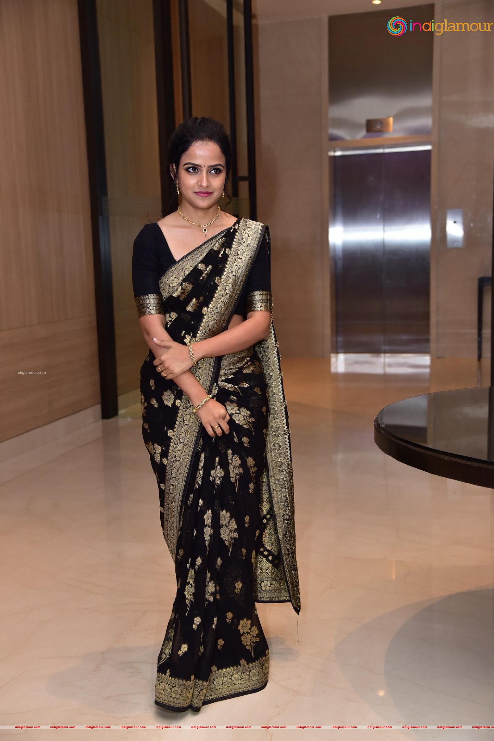 Vaishnavi Chaitanya Actress hd photo