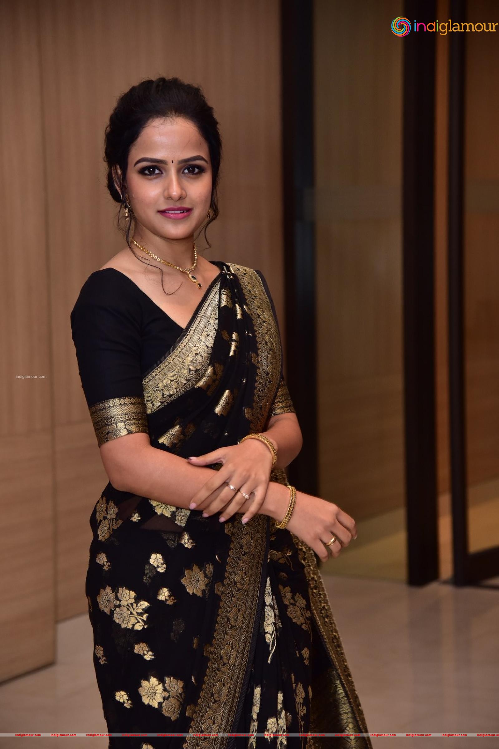 Vaishnavi Chaitanya Actress hd photo