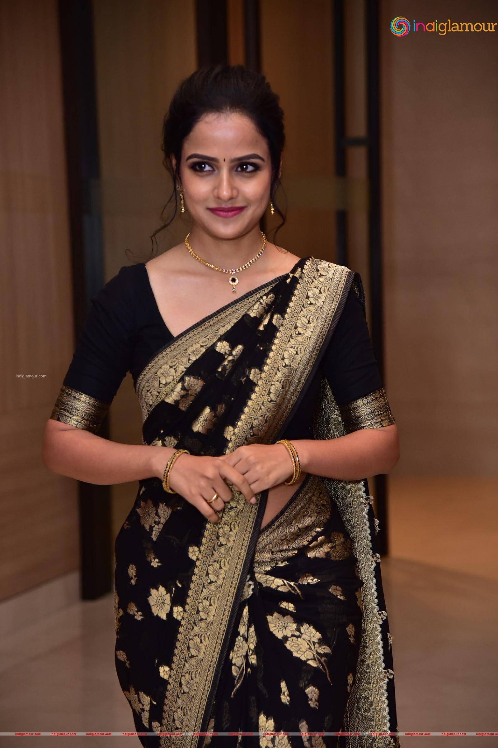 Vaishnavi Chaitanya Actress hd photo