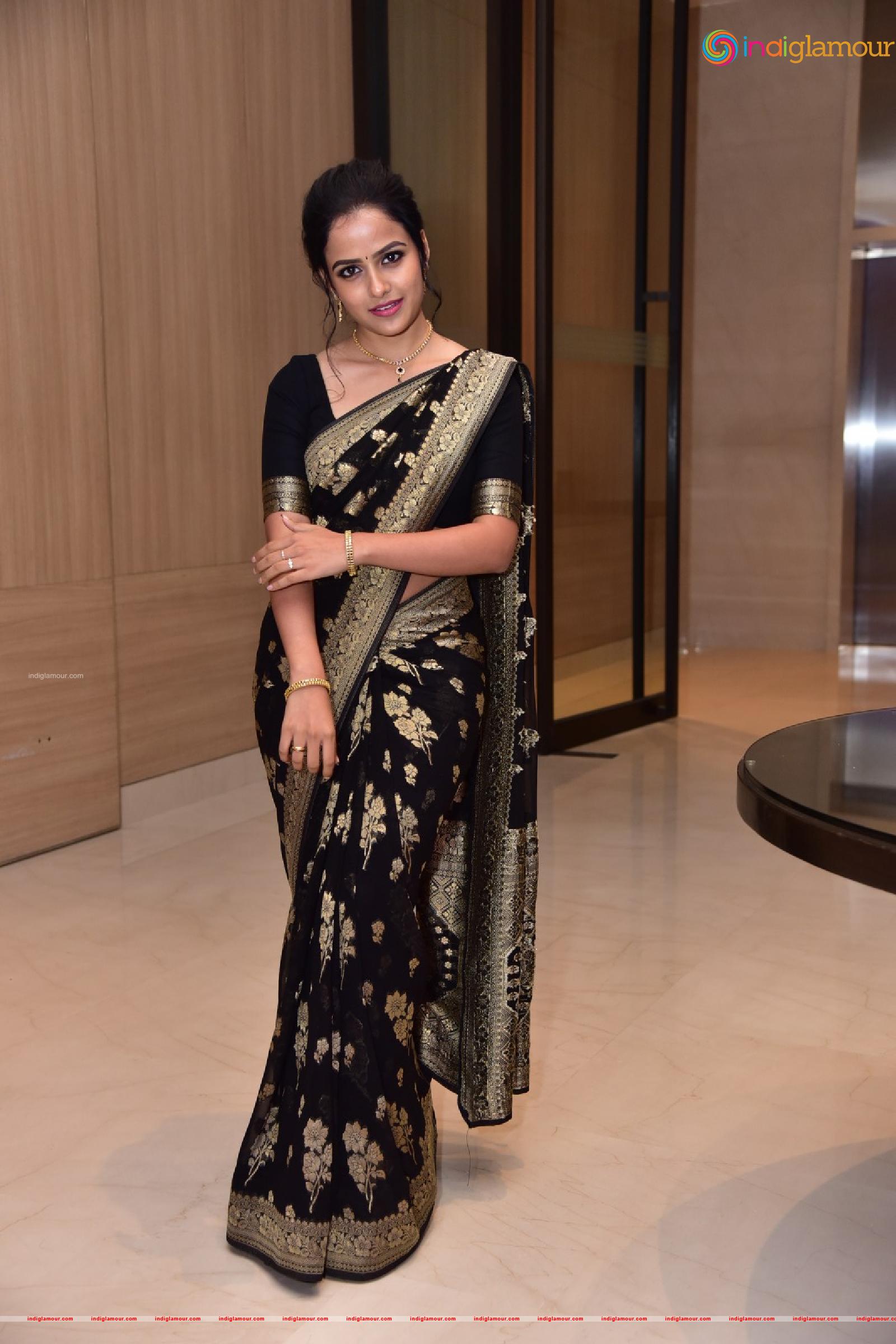 Vaishnavi Chaitanya Actress hd photo