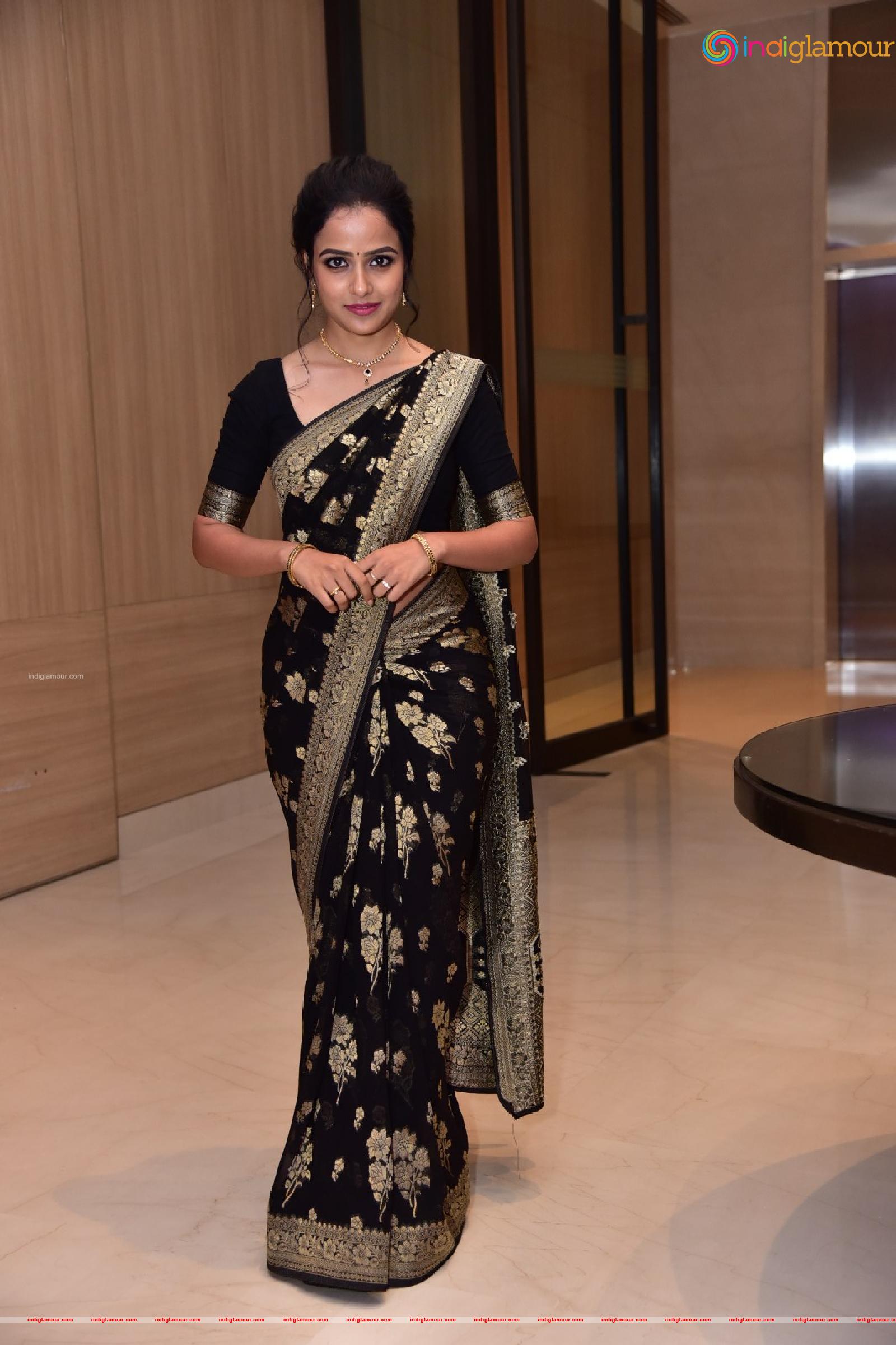 Vaishnavi Chaitanya Actress hd photo