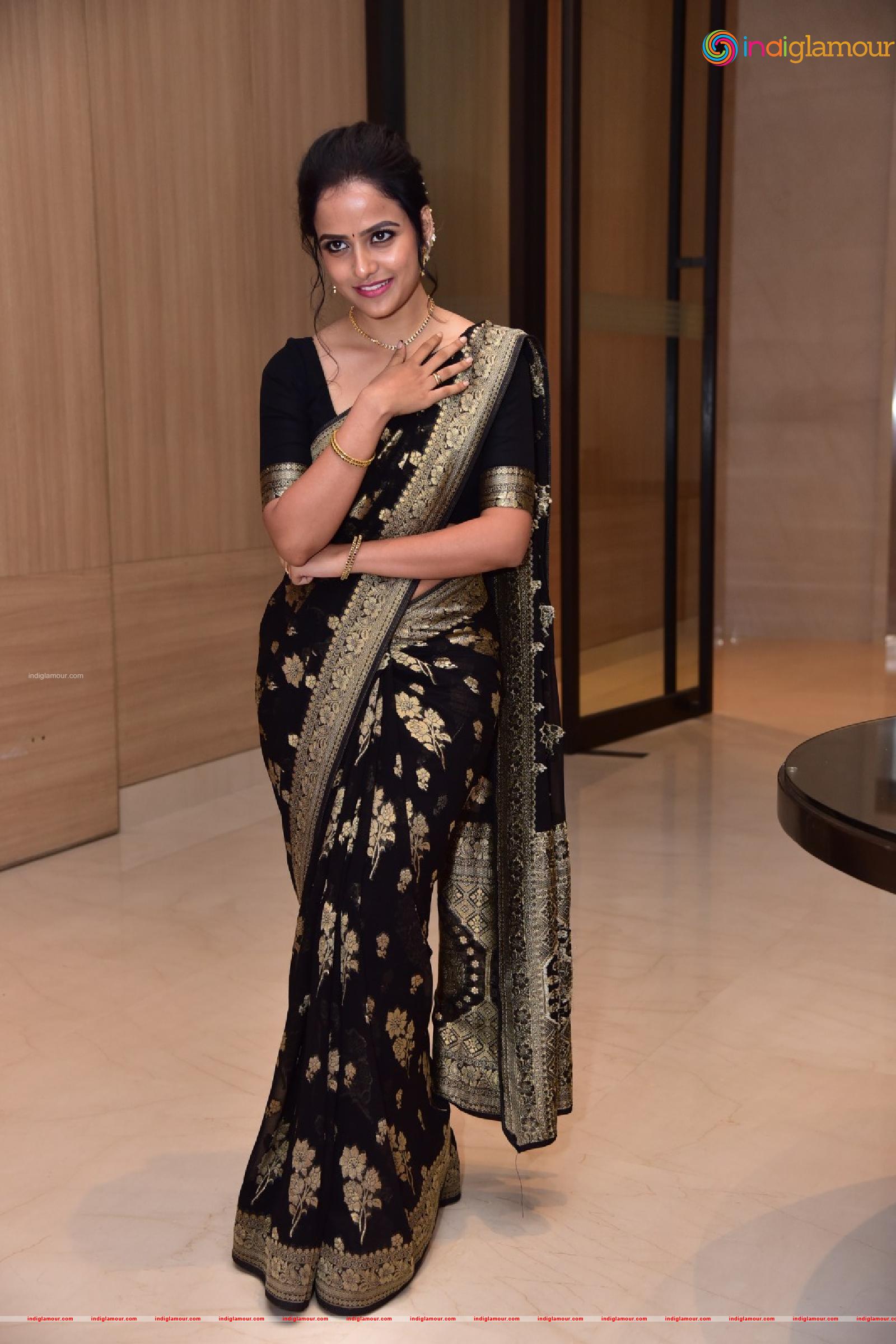 Vaishnavi Chaitanya Actress hd photo