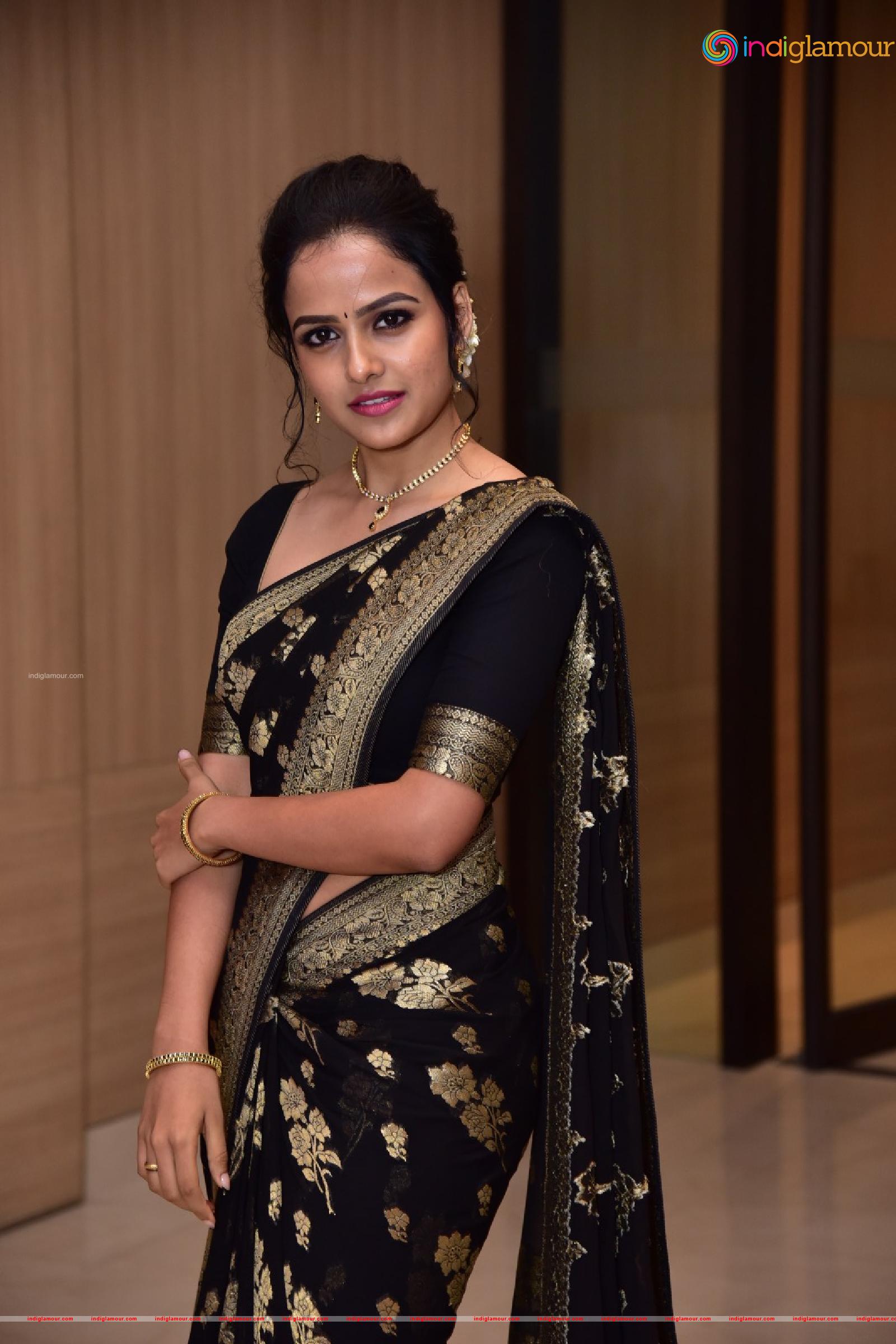 Vaishnavi Chaitanya Actress hd photo