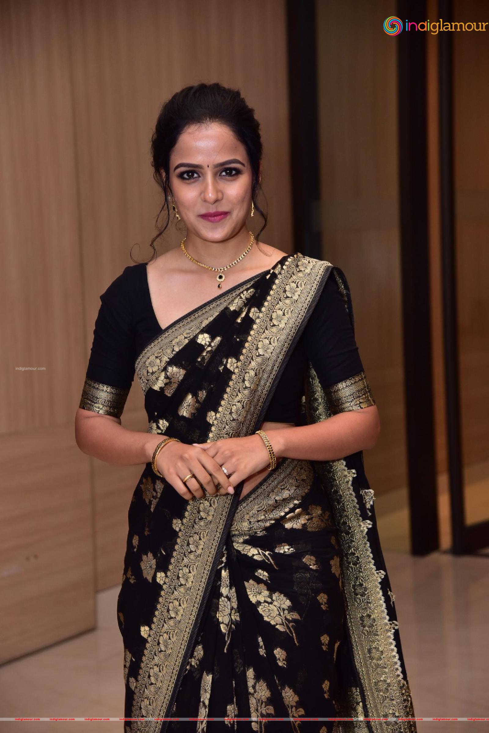 Vaishnavi Chaitanya Actress hd photo