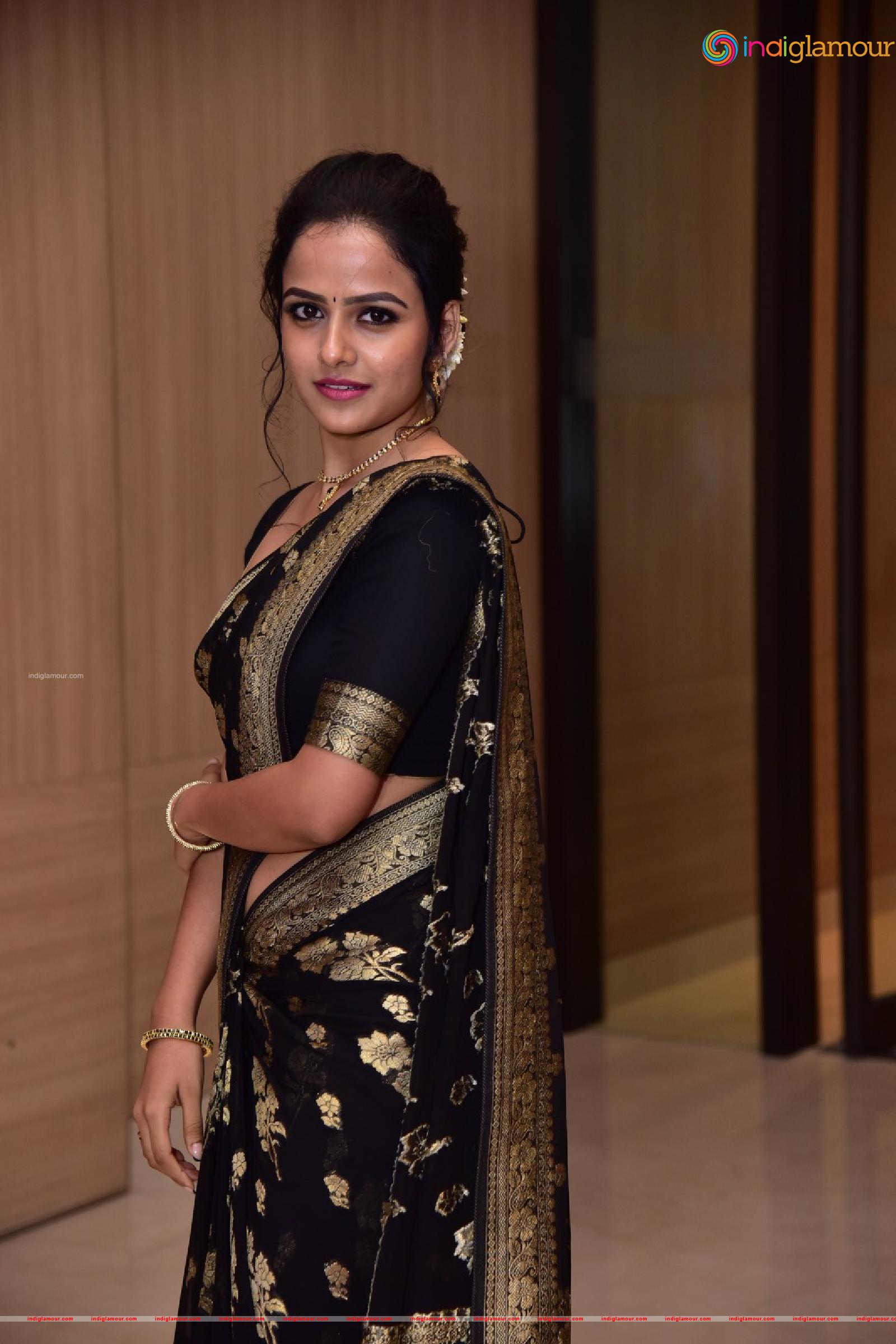 Vaishnavi Chaitanya Actress hd photo