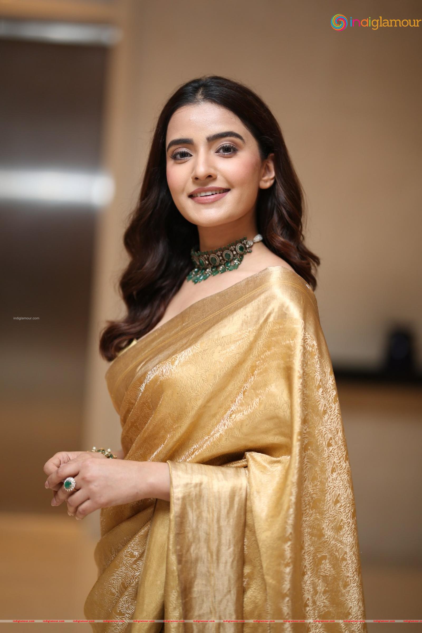 Rukhsar Dhillon Actress hd photo