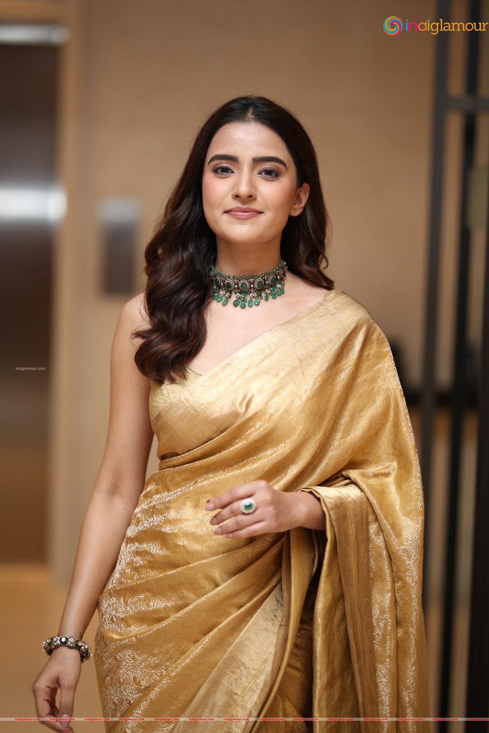 Rukhsar Dhillon Actress hd photo