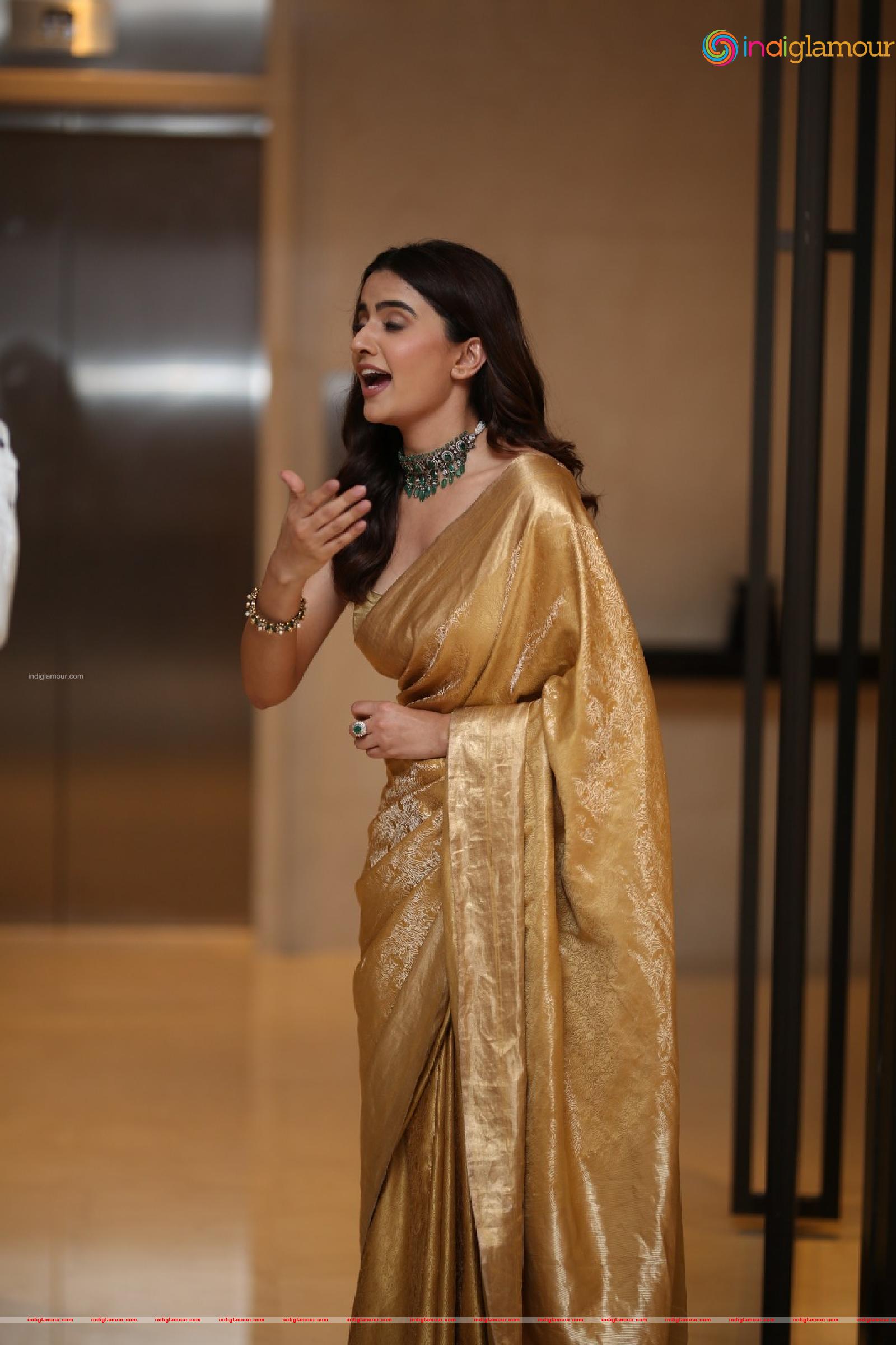 Rukhsar Dhillon Actress hd photo