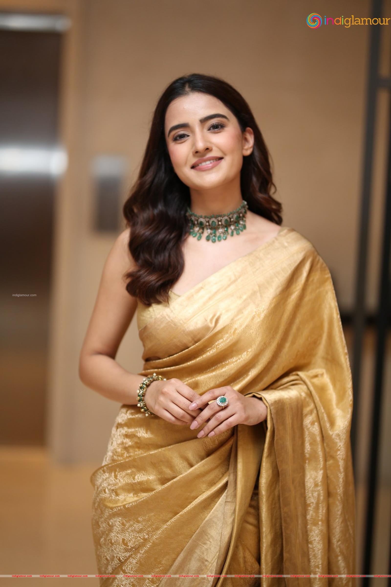 Rukhsar Dhillon Actress hd photo