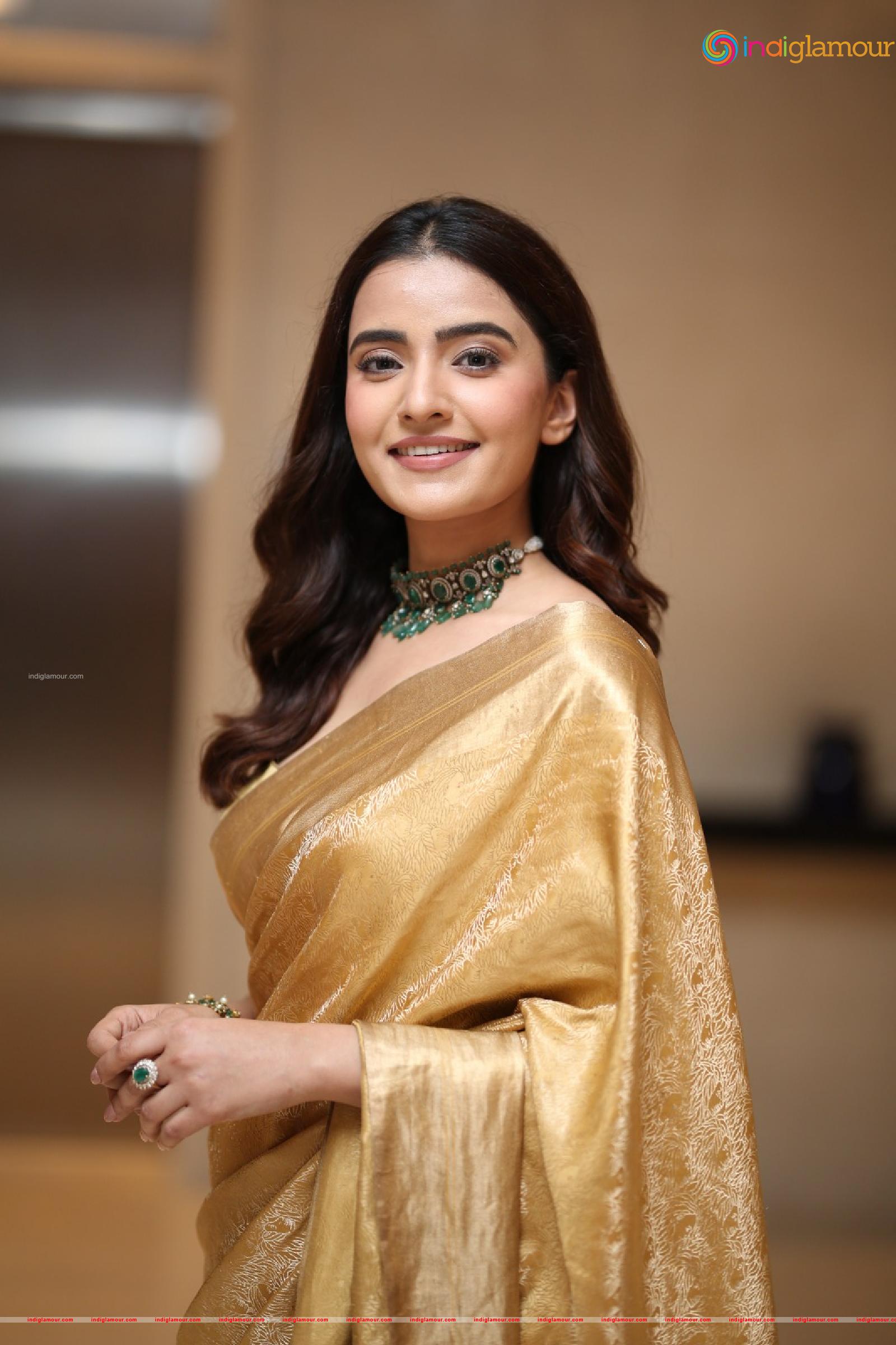Rukhsar Dhillon Actress hd photo
