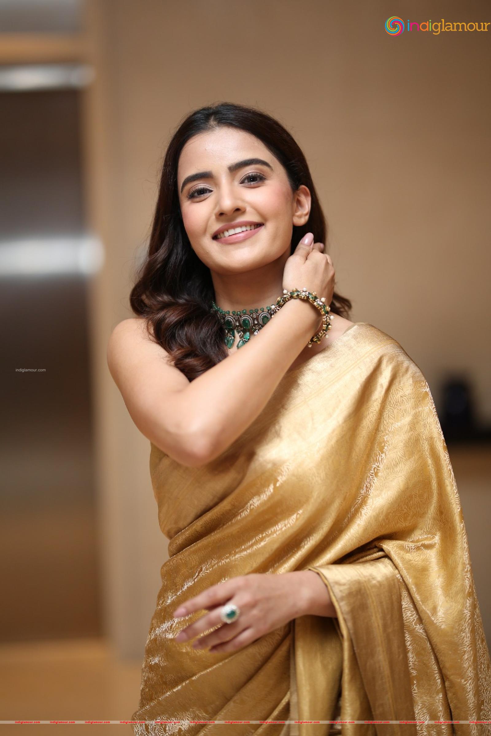 Rukhsar Dhillon Actress hd photo