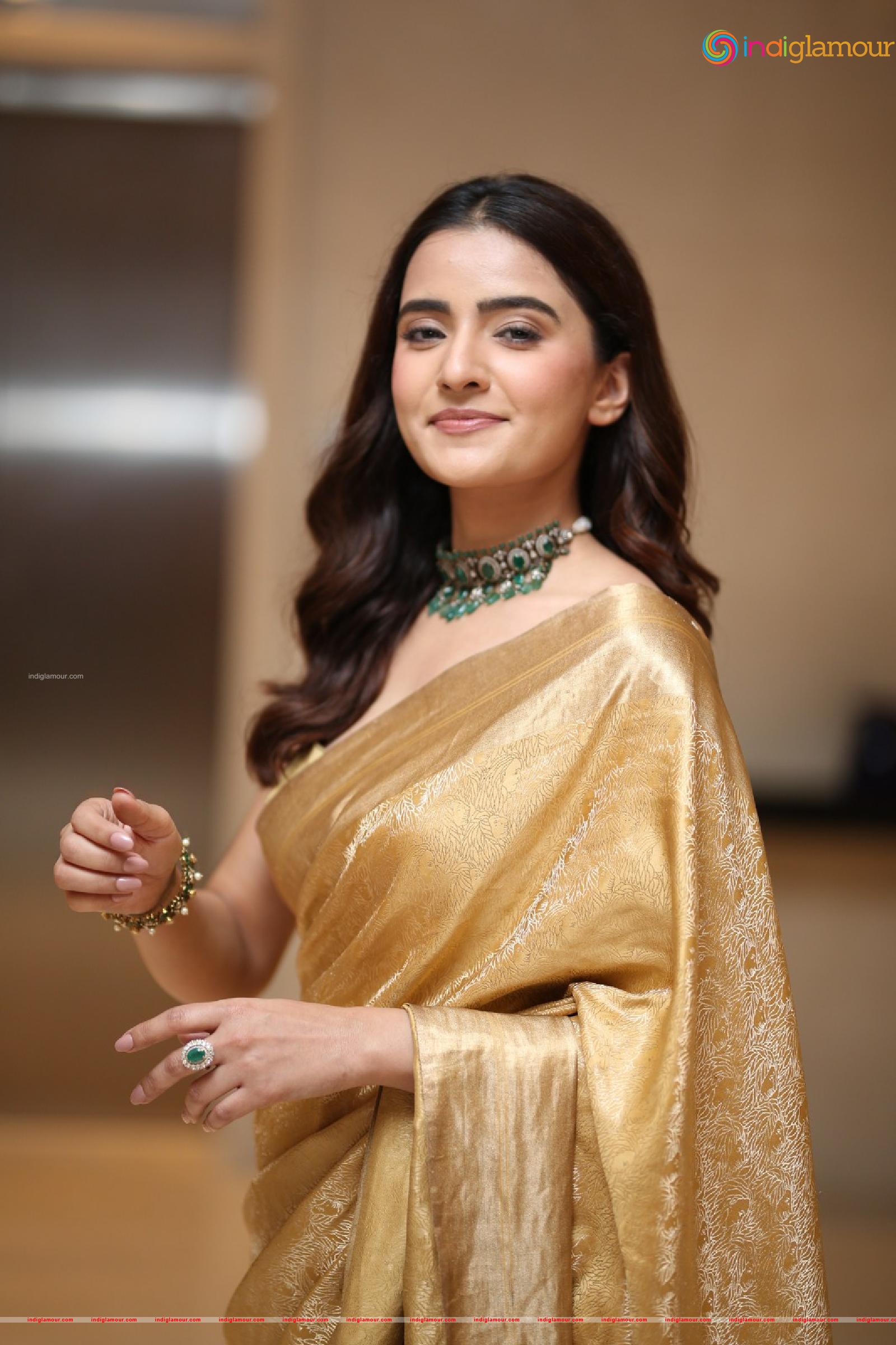 Rukhsar Dhillon Actress hd photo