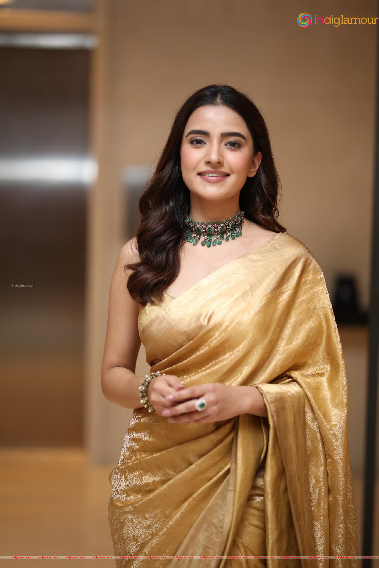 Rukhsar Dhillon Actress hd photo