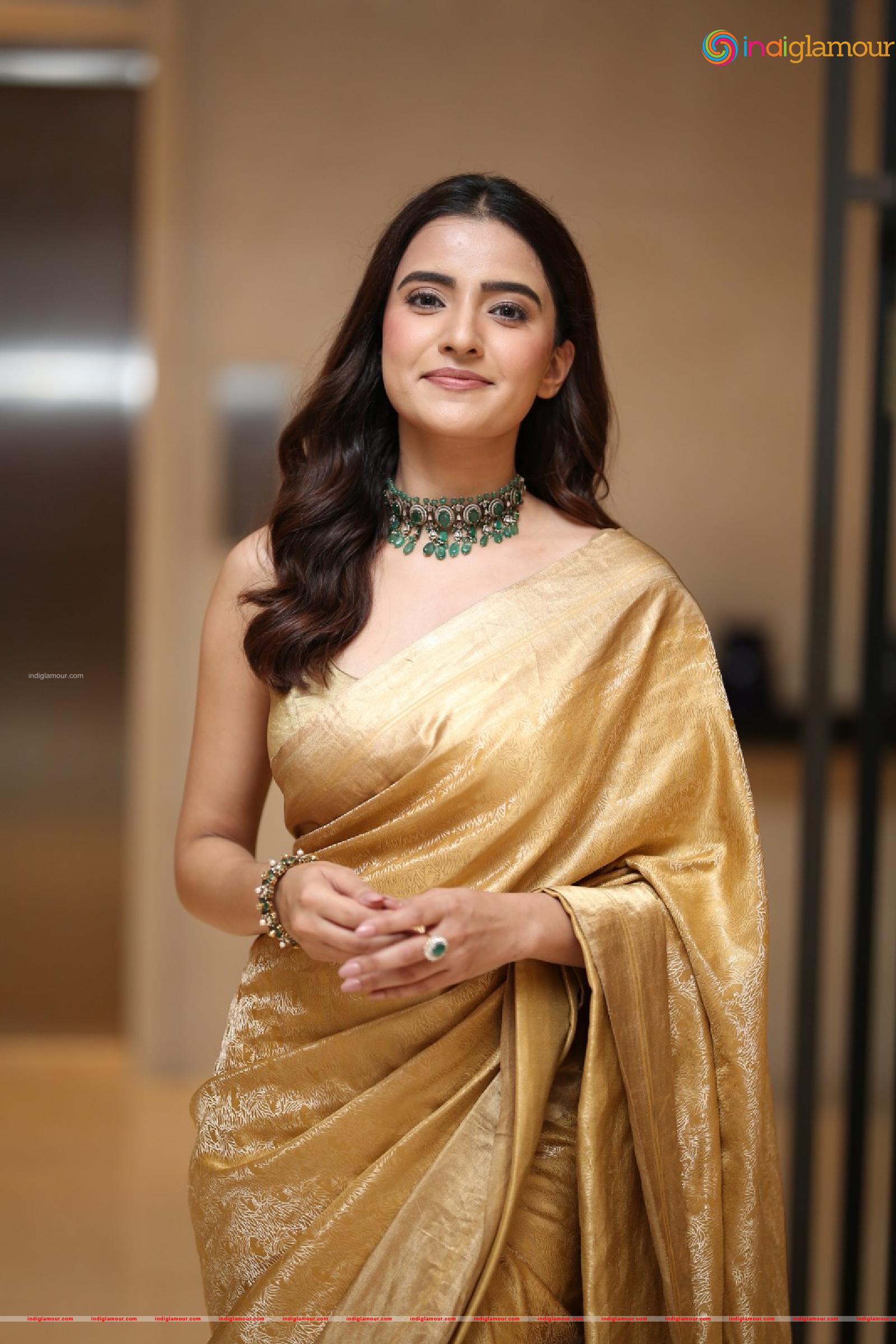 Rukhsar Dhillon Actress hd photo